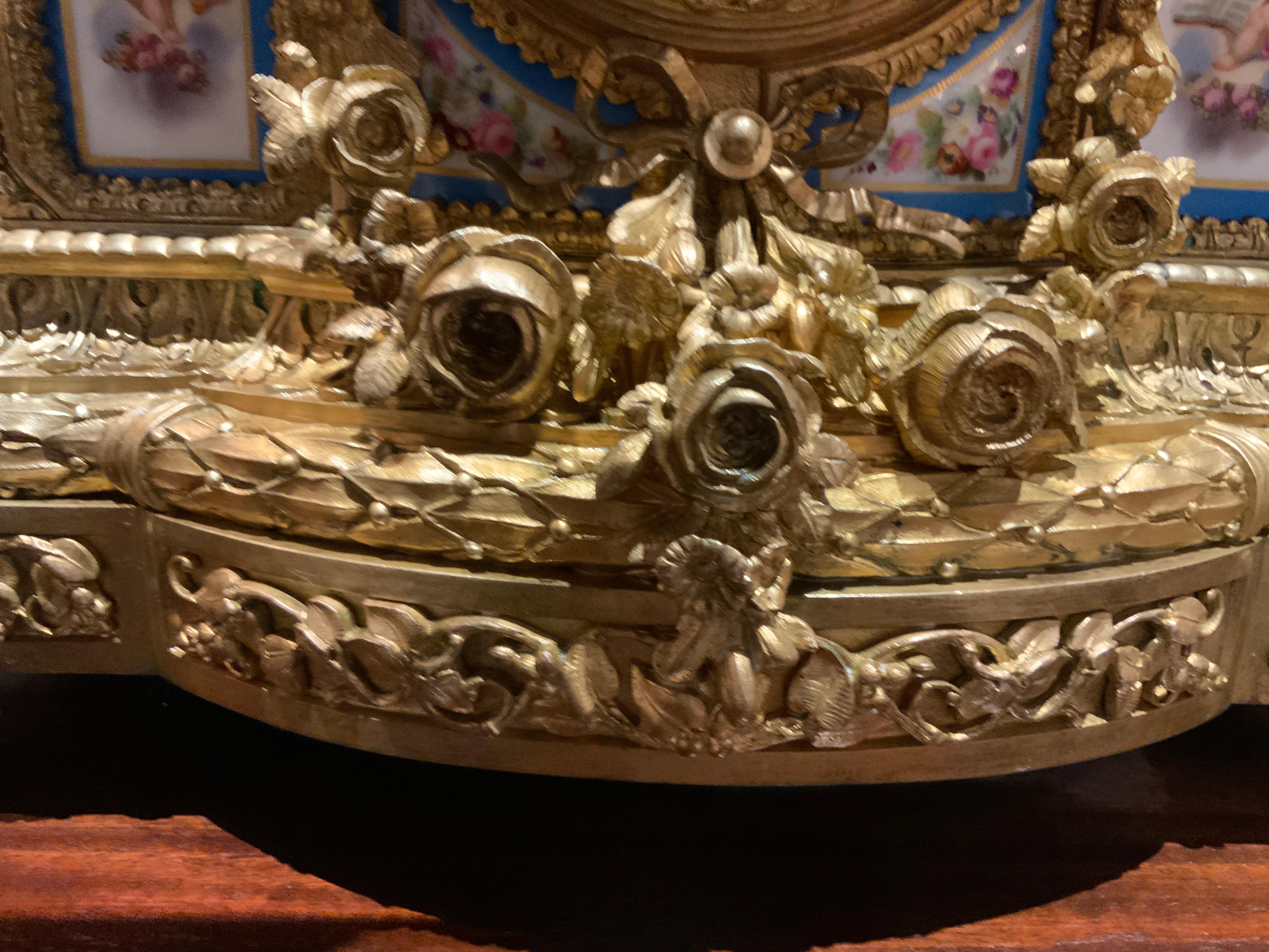 French 19 th c. Bronze dore and porcelain clock For Sale 1