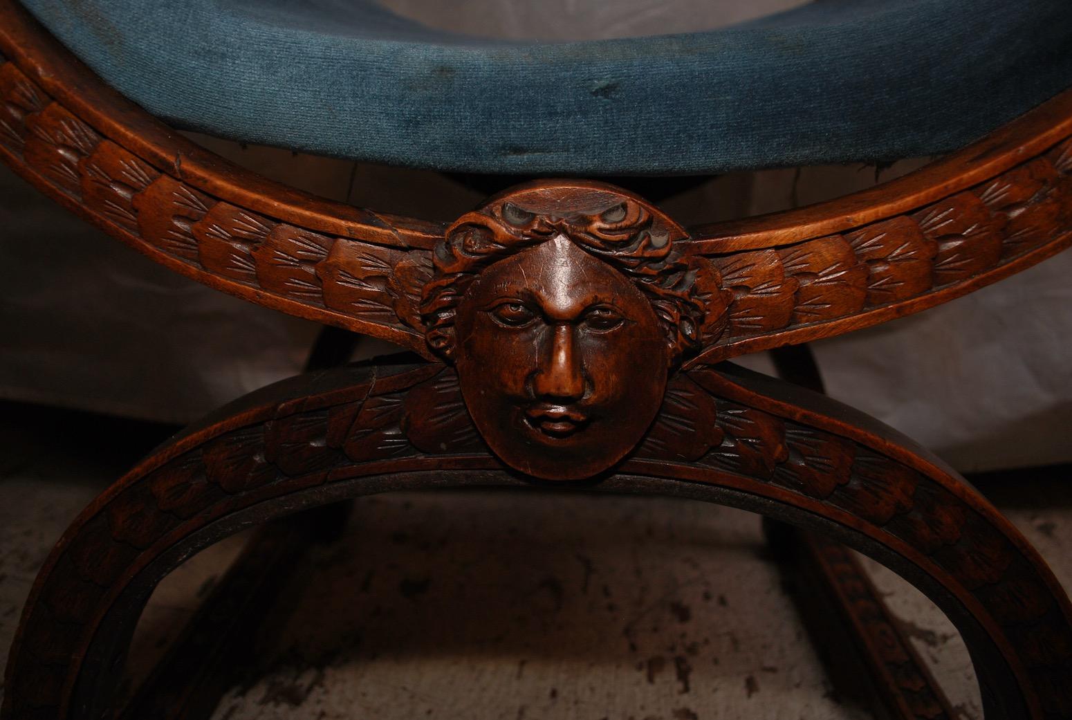 French 19 th century throne/chair In Good Condition For Sale In Los Angeles, CA