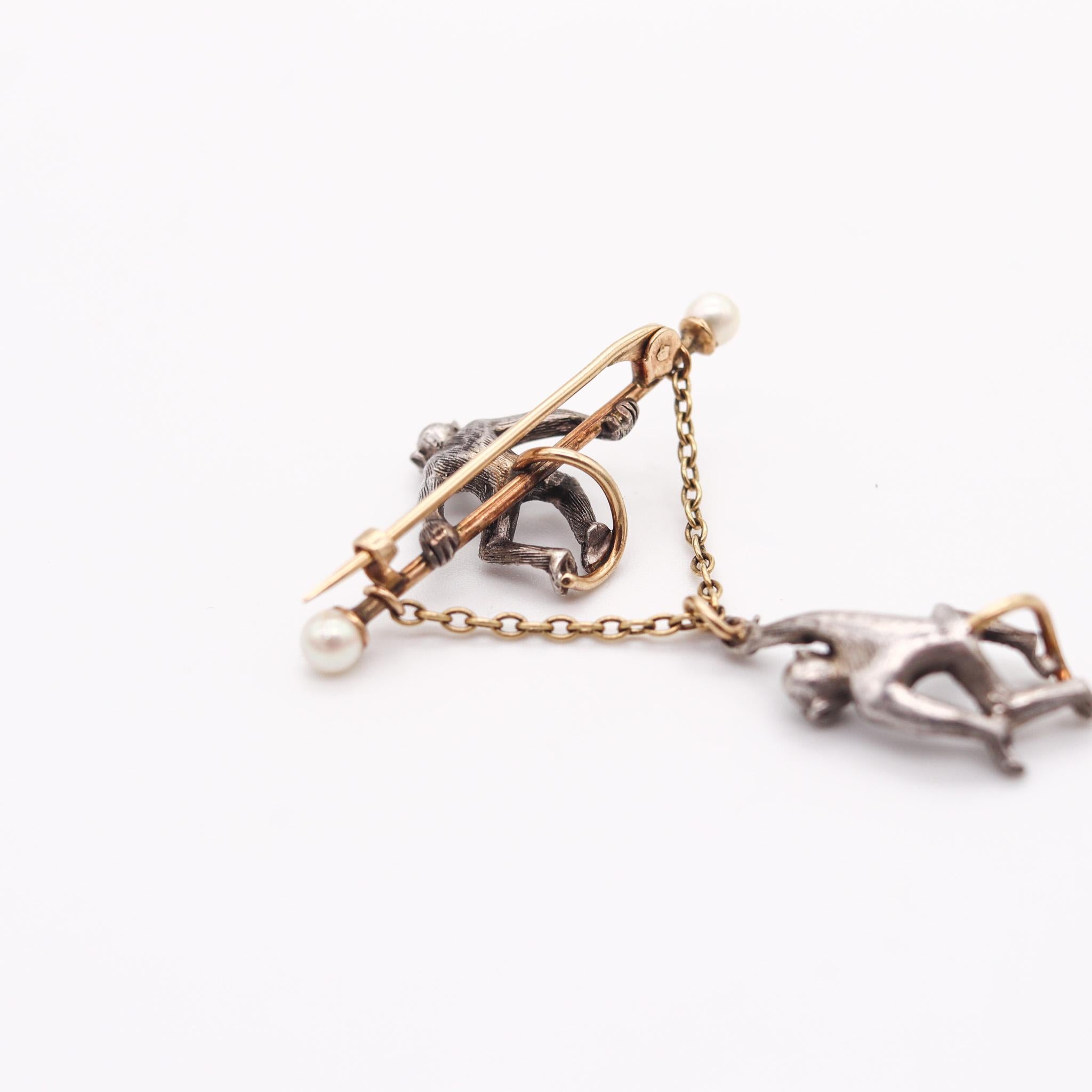 FRENCH 1900 Circus Monkeys Brooch In 14-18Kt Gold & Silver Diamonds And Pearls In Good Condition For Sale In Miami, FL