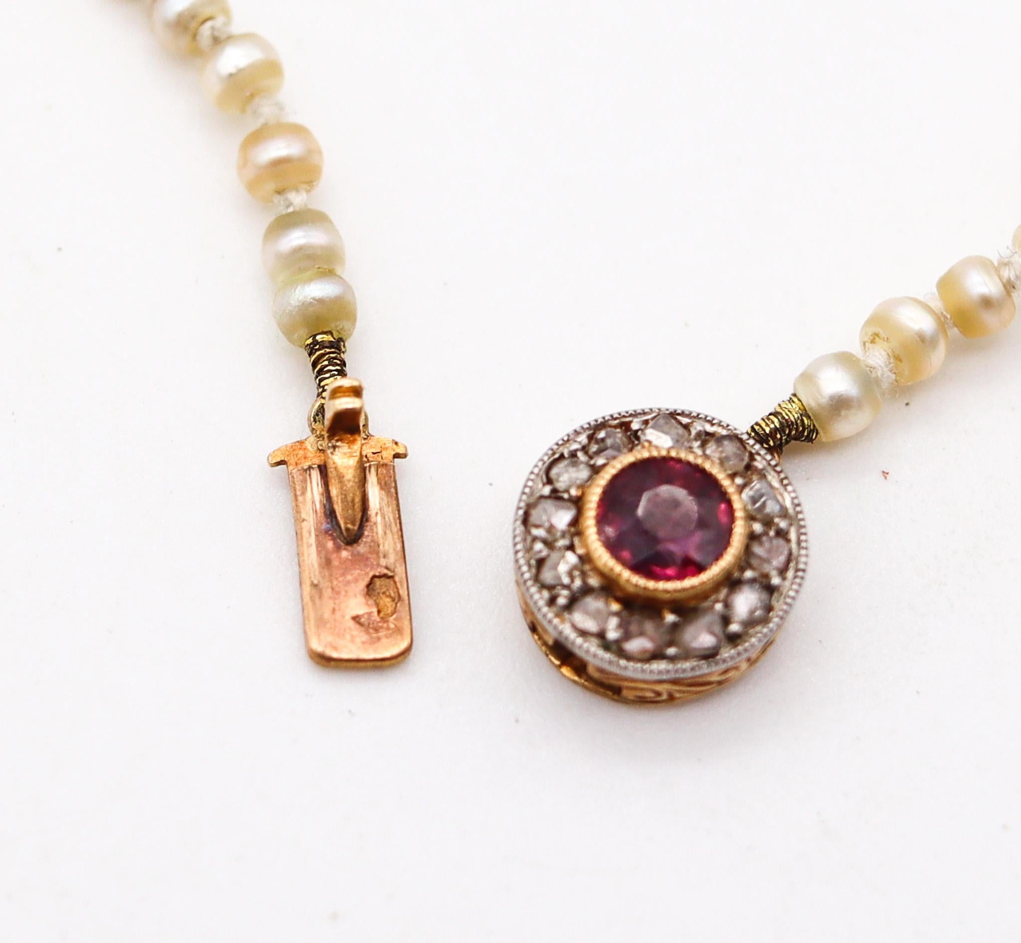 French 1900 Edwardian Natural Pearls Necklace In 18Kt Gold With Diamonds & Ruby For Sale 1