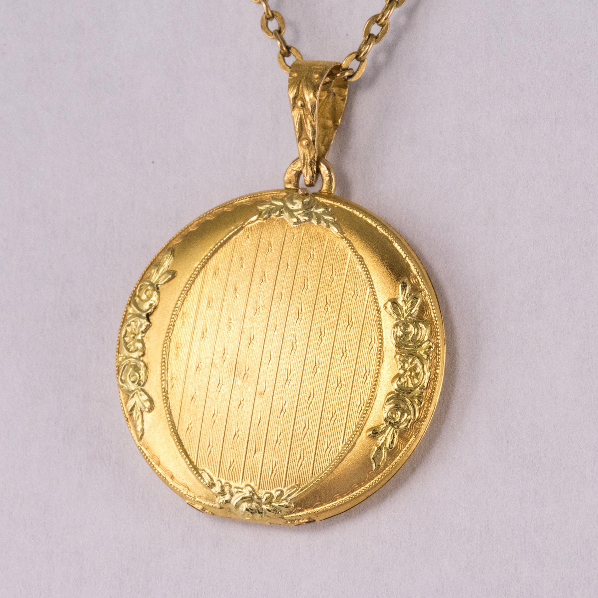 Belle Époque French 1900s 18 Karat Green and Yellow Gold Locket Pendant