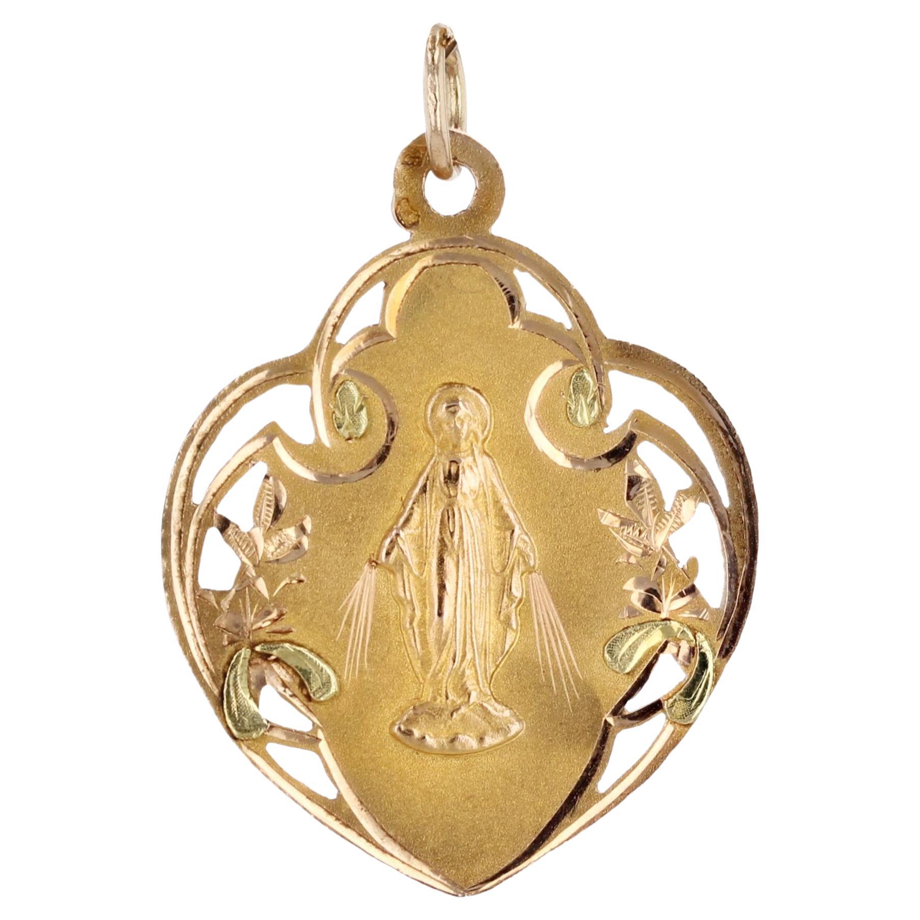 French 1900s 18 Karat Rose Gold Polylobed Virgin Mary Miraculous Medal For Sale