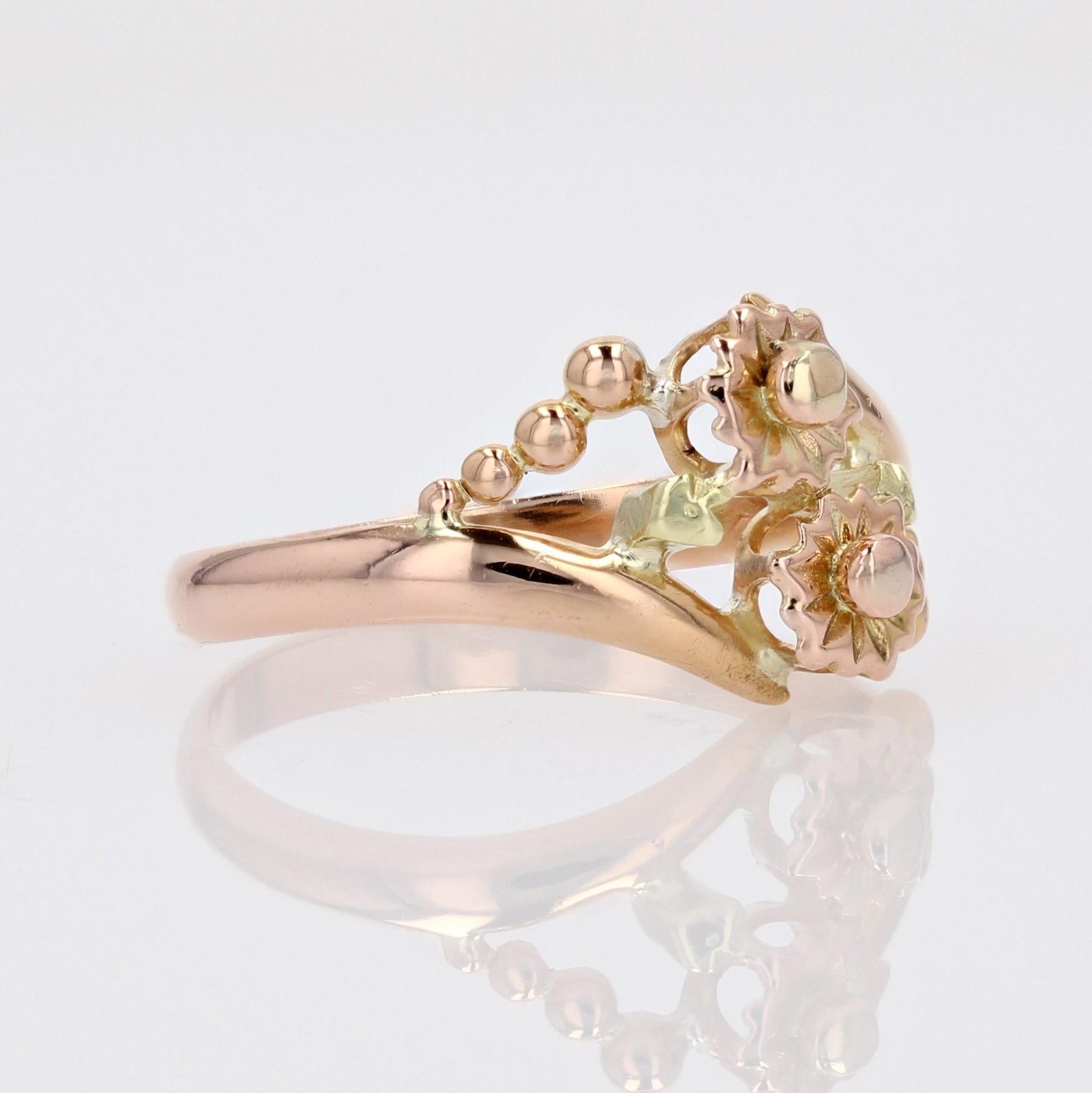 French 1900s 18 Karat Rose Green Gold Floral Pattern You and Me Ring In Good Condition In Poitiers, FR