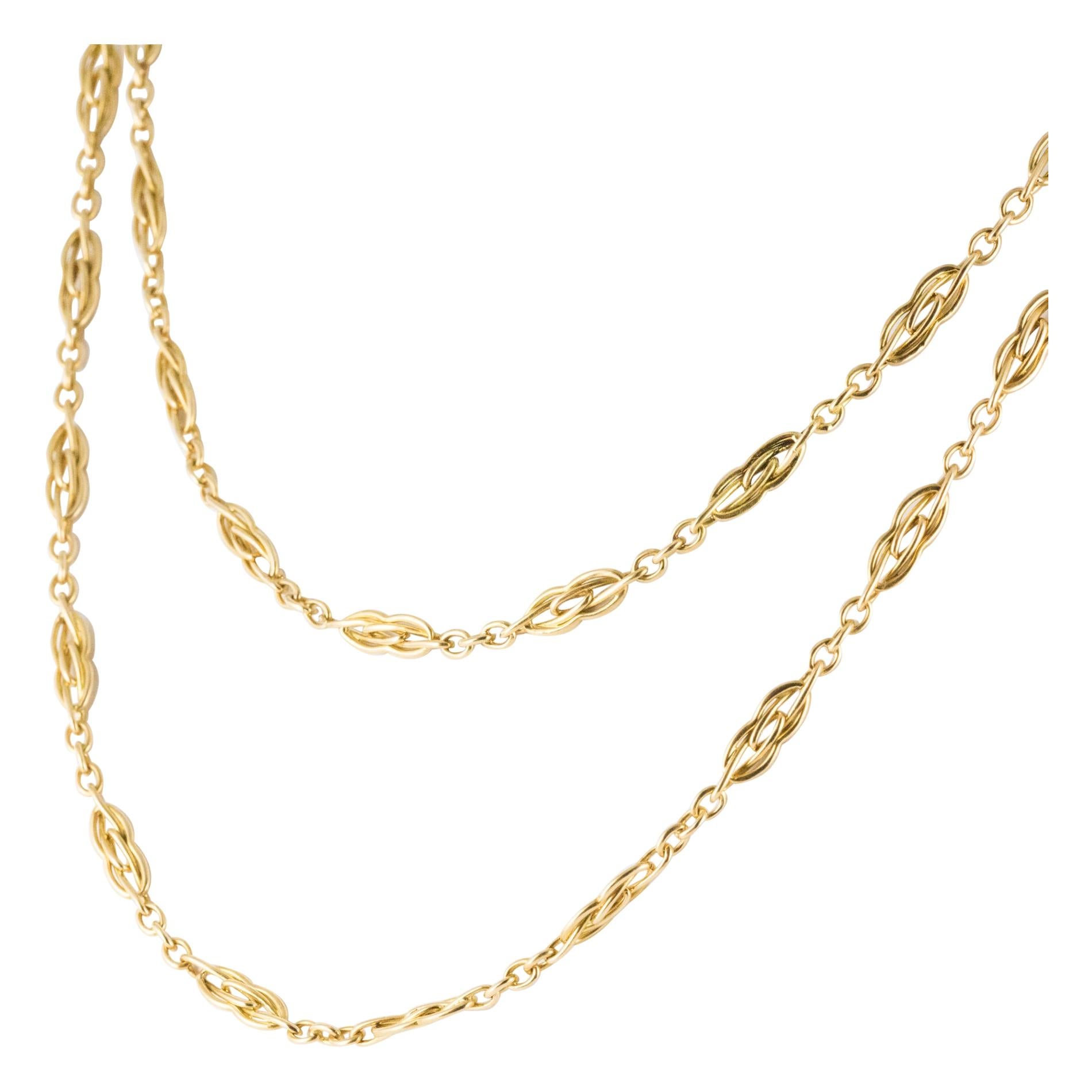 French 1900s 18 Karat Yellow Gold Shuttle Mesh Long Necklace