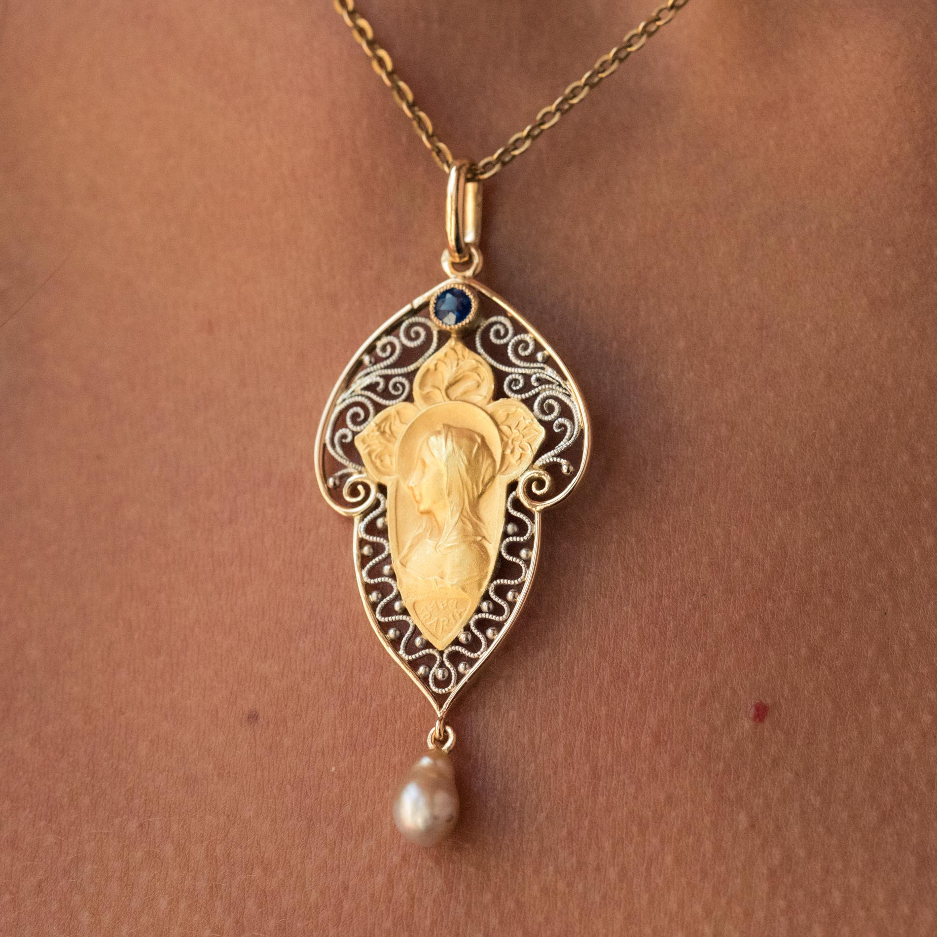 French Cut French 1900s 18 Karat Yellow White Gold Sapphire Natural Pearl Virgin Pendant For Sale