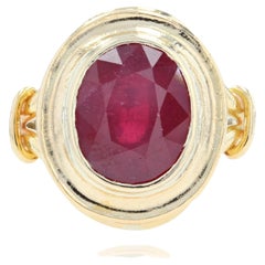 French, 1900s, 4.60 Carat Ruby 18 Karat Yellow Gold Ring