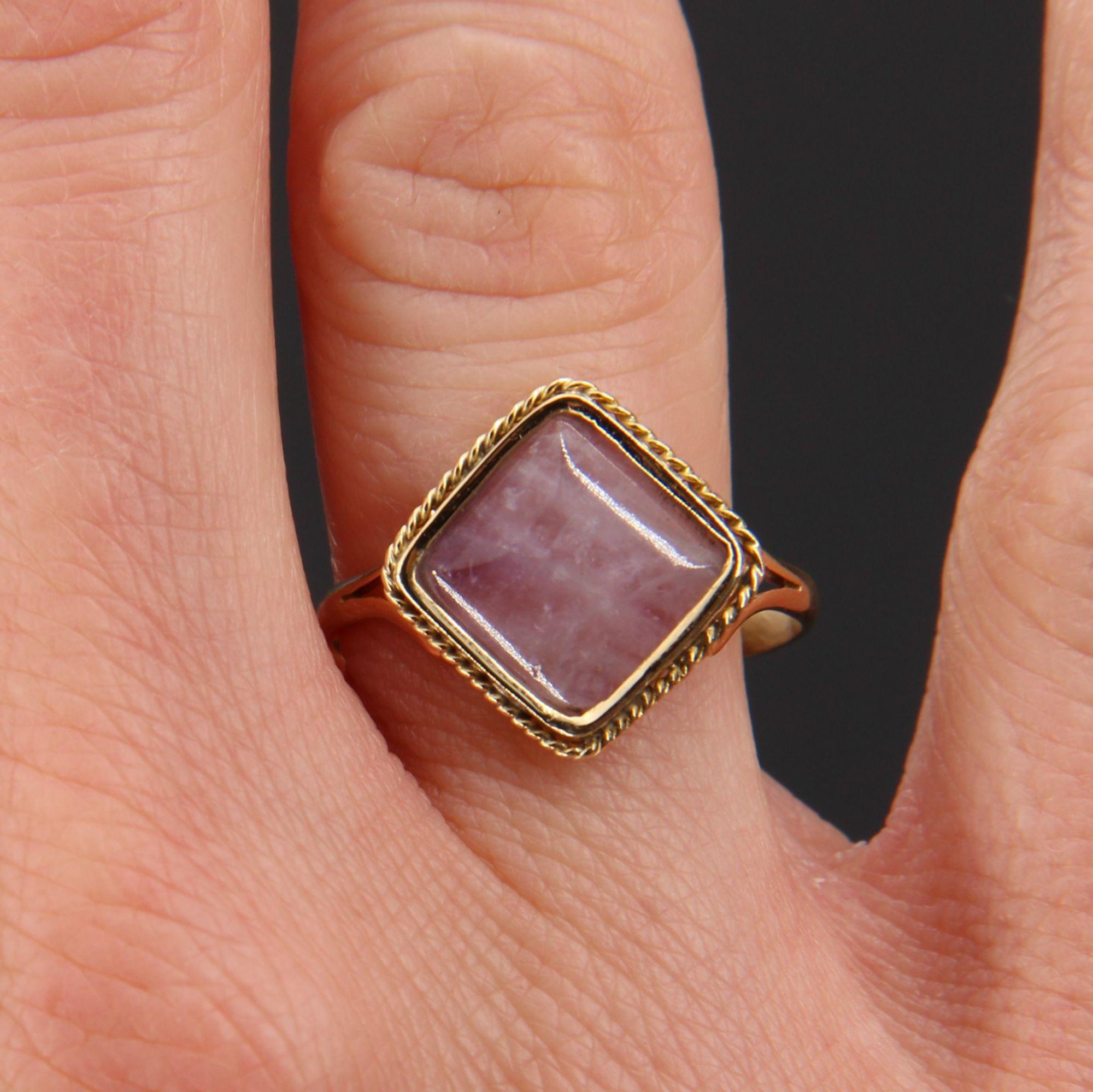 French 1900s Amethyst 18 Karat Yellow Gold Ring In Good Condition For Sale In Poitiers, FR