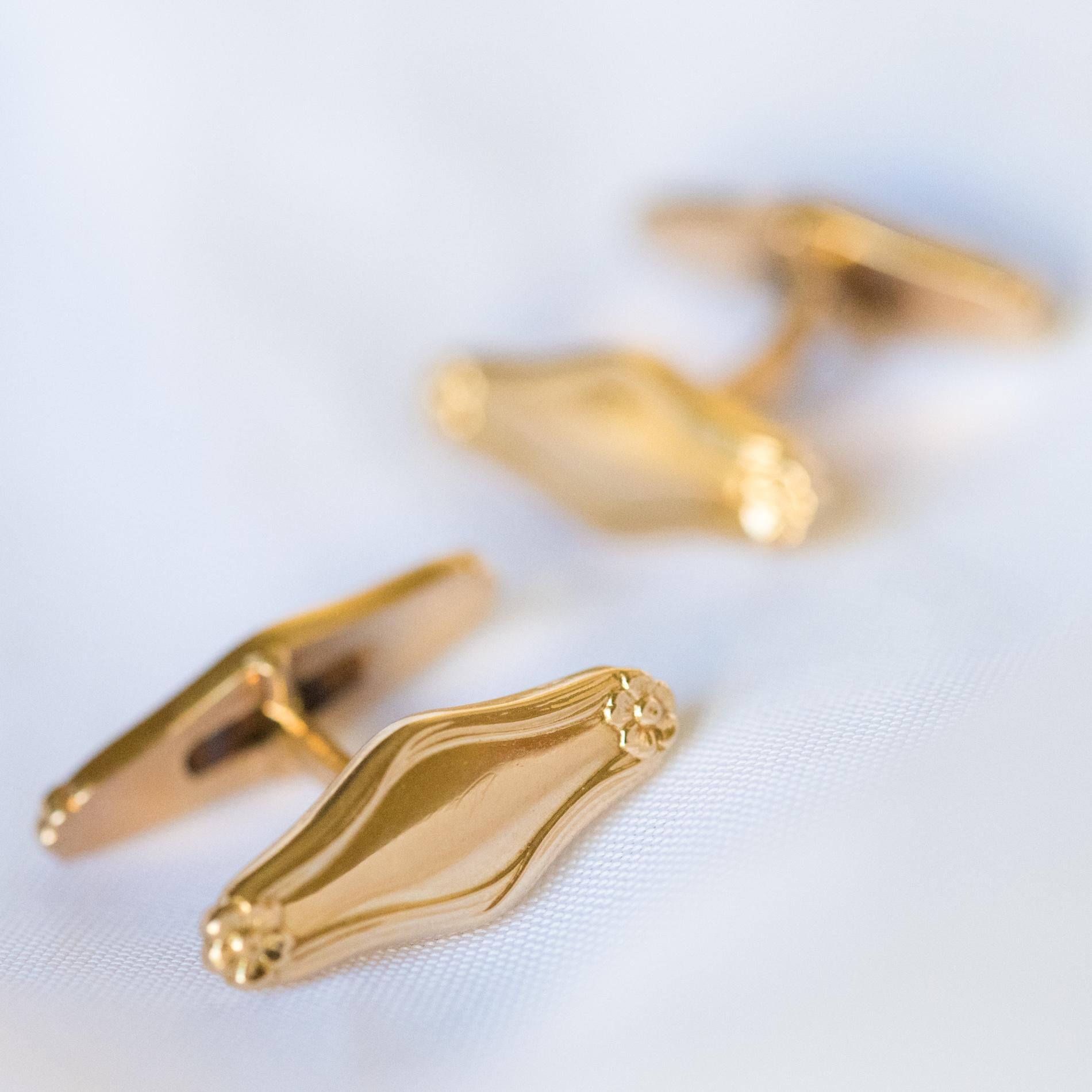 French 1900s Art Nouveau 18 Karat Yellow Gold Cufflinks In Excellent Condition In Poitiers, FR
