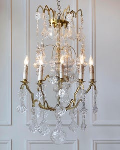 French 1900s Belle Époque Brass and Crystal 10-Light Chandelier with Pendeloques