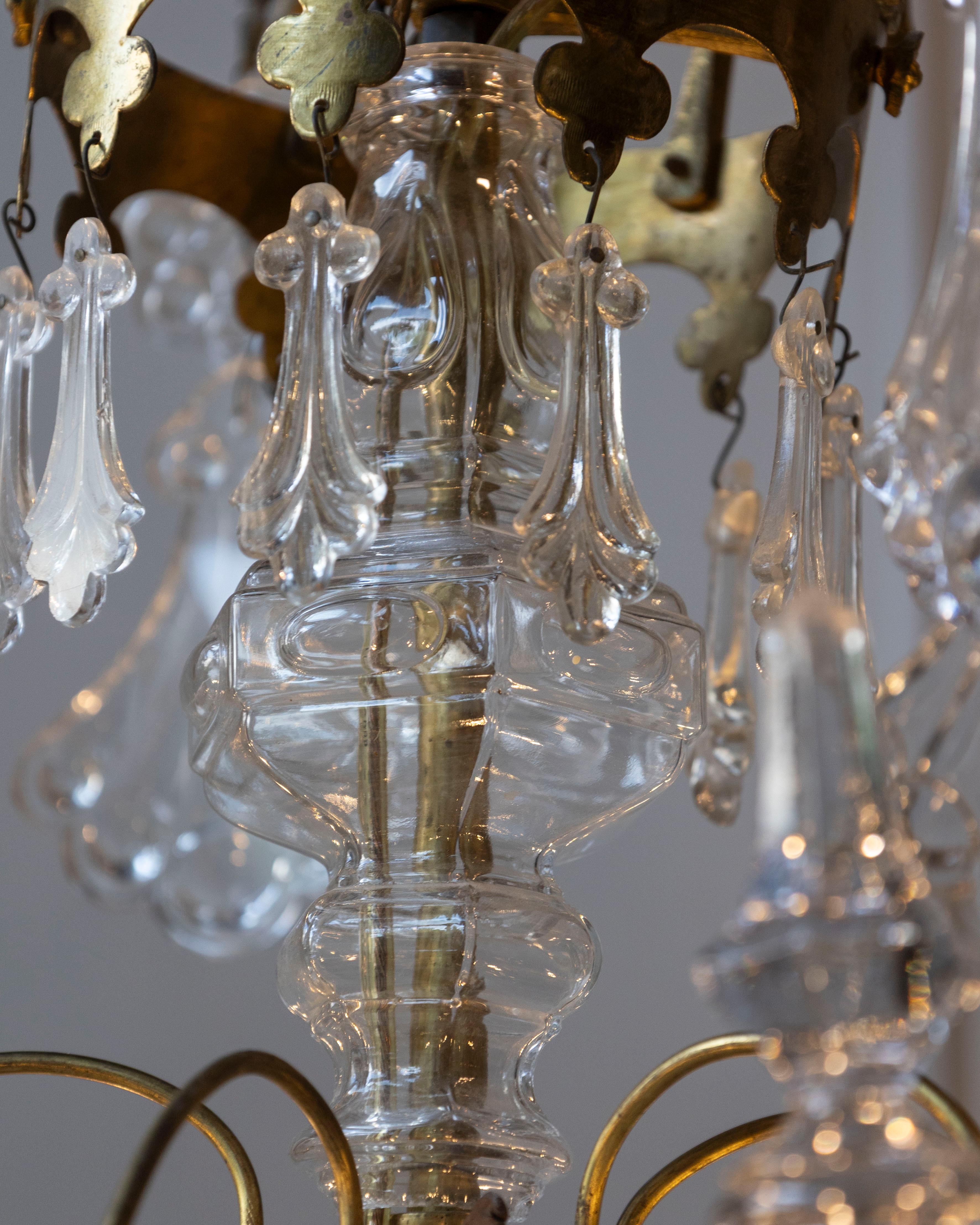Araña francesa de latón y cristal de la Belle Époque de 1900 de 10 luces con pendeloques Francés en venta