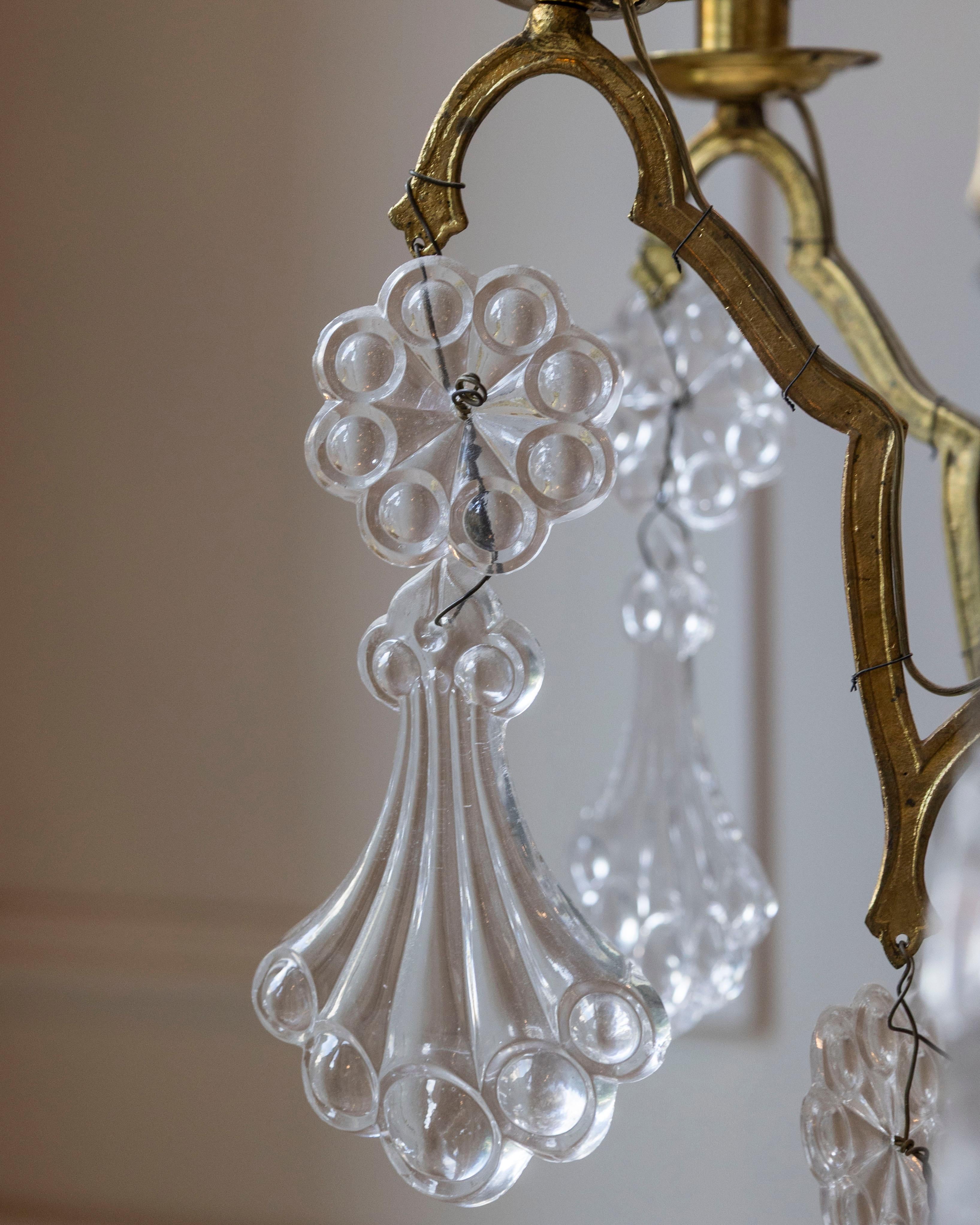 Araña francesa de latón y cristal de la Belle Époque de 1900 de 10 luces con pendeloques Cristal en venta