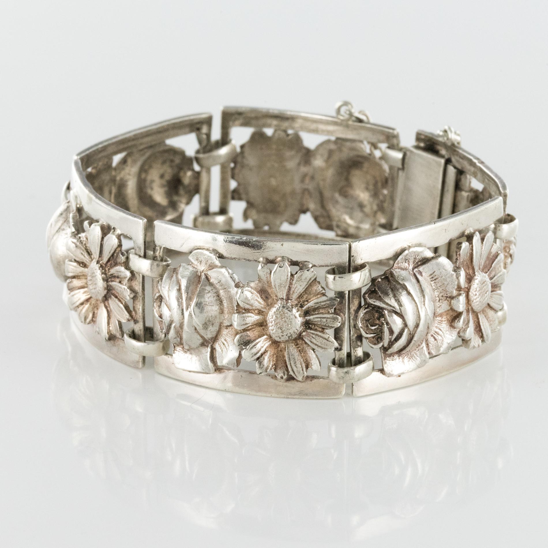 French 1900s Belle Époque Flowers Silver Bracelet In Good Condition For Sale In Poitiers, FR