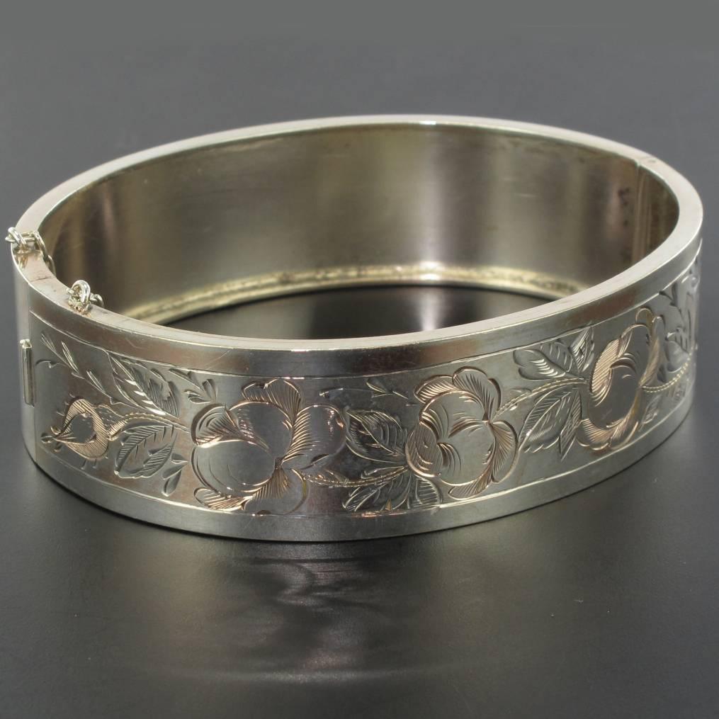 French 1900s Belle époque Rose Chiseled Silver Bangle Bracelet 1