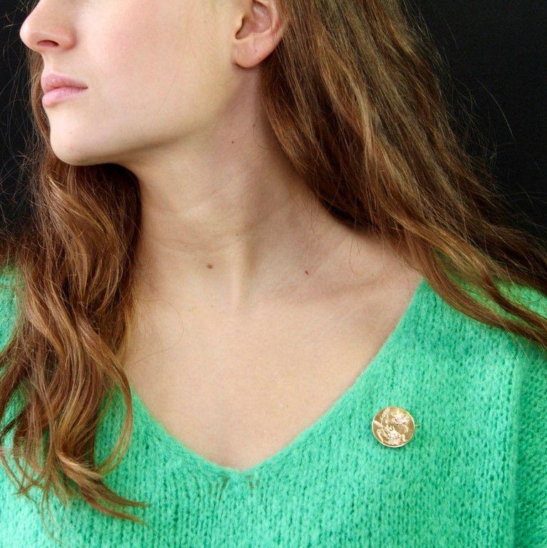 French 1900s Butterfly Diamond 18 Karat Rose Gold Neck Brooch For Sale