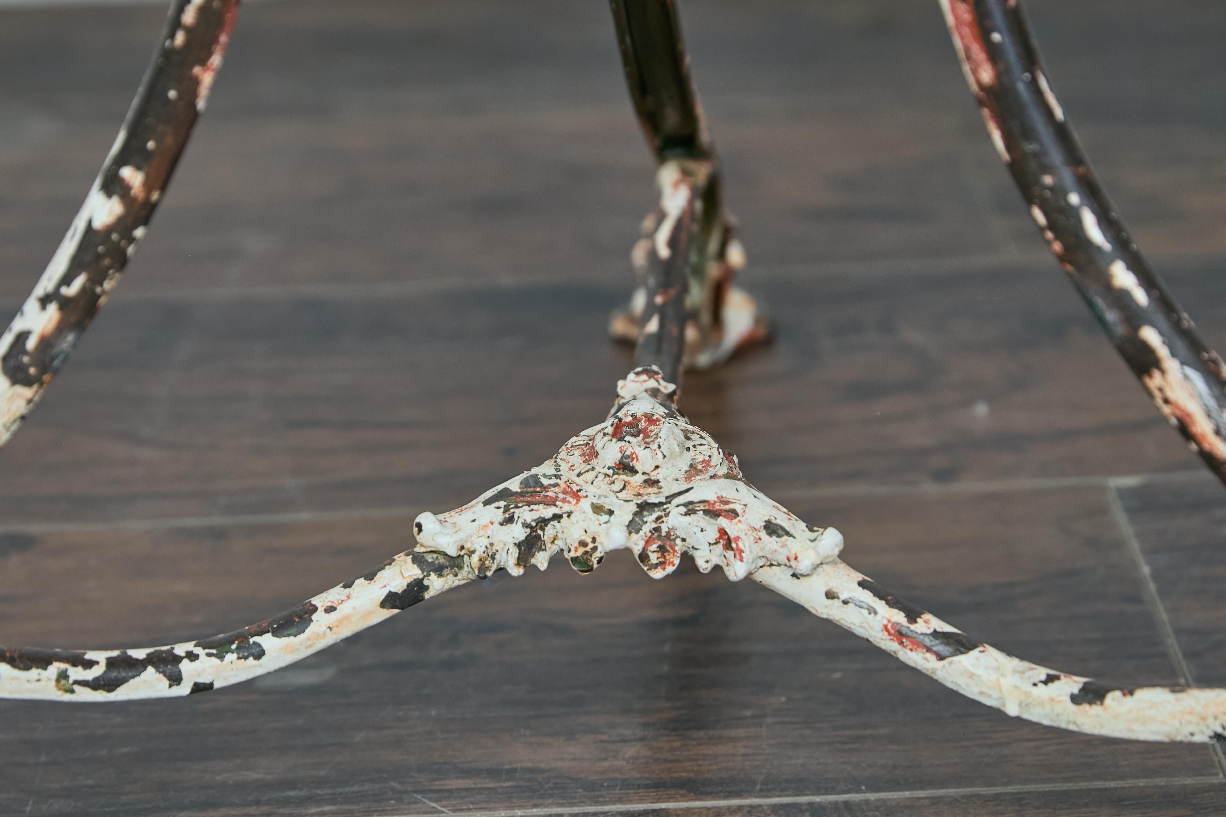 French 1900s Cast Iron Bistro Table with Claw Feet and Distressed Painted Finish 1