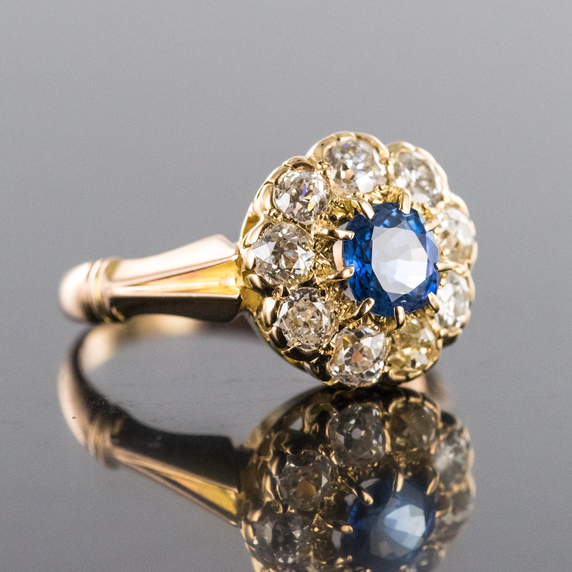 French 1900s Diamonds 1.22 Carat Sapphire Daisy Ring In Good Condition In Poitiers, FR