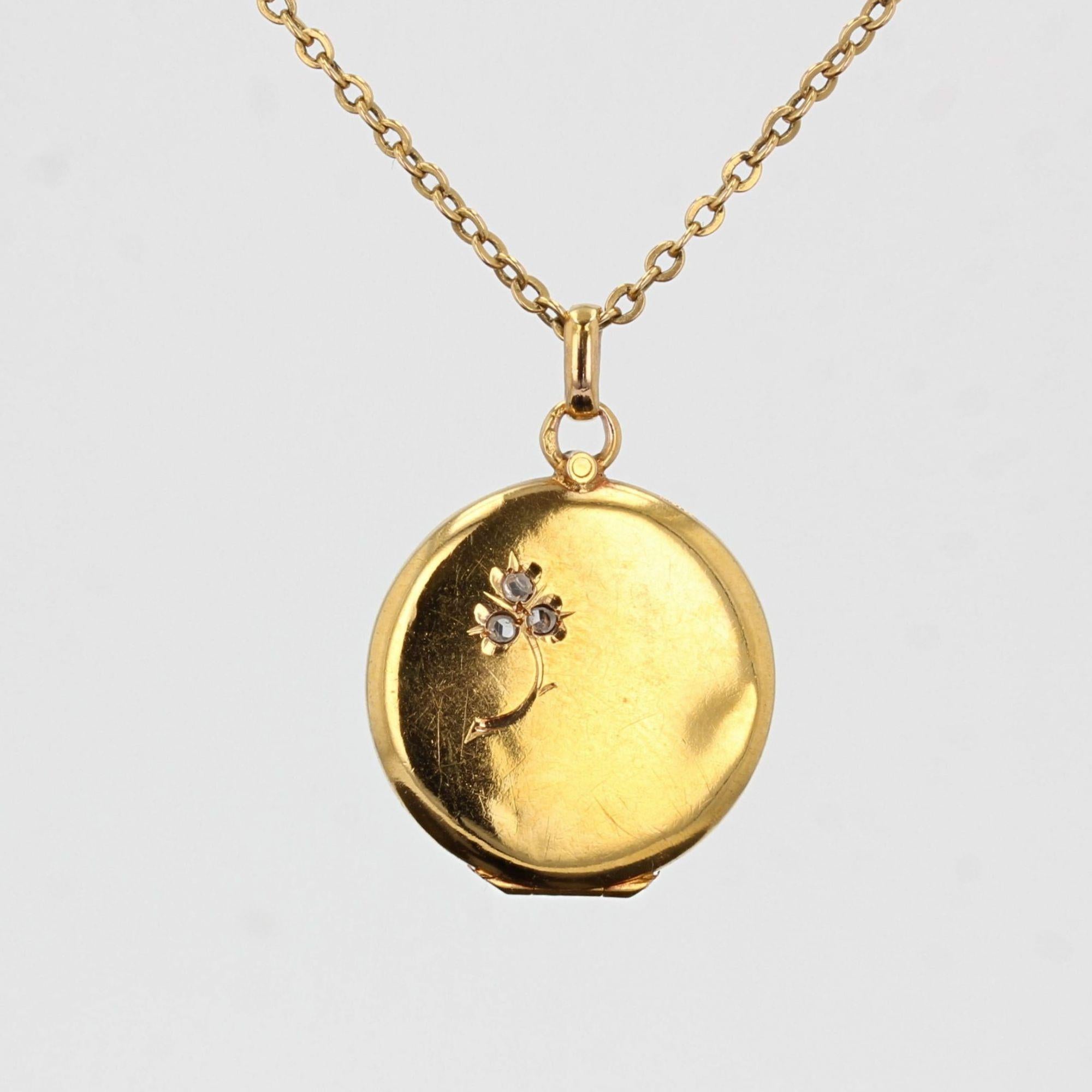 18 karat gold medallion