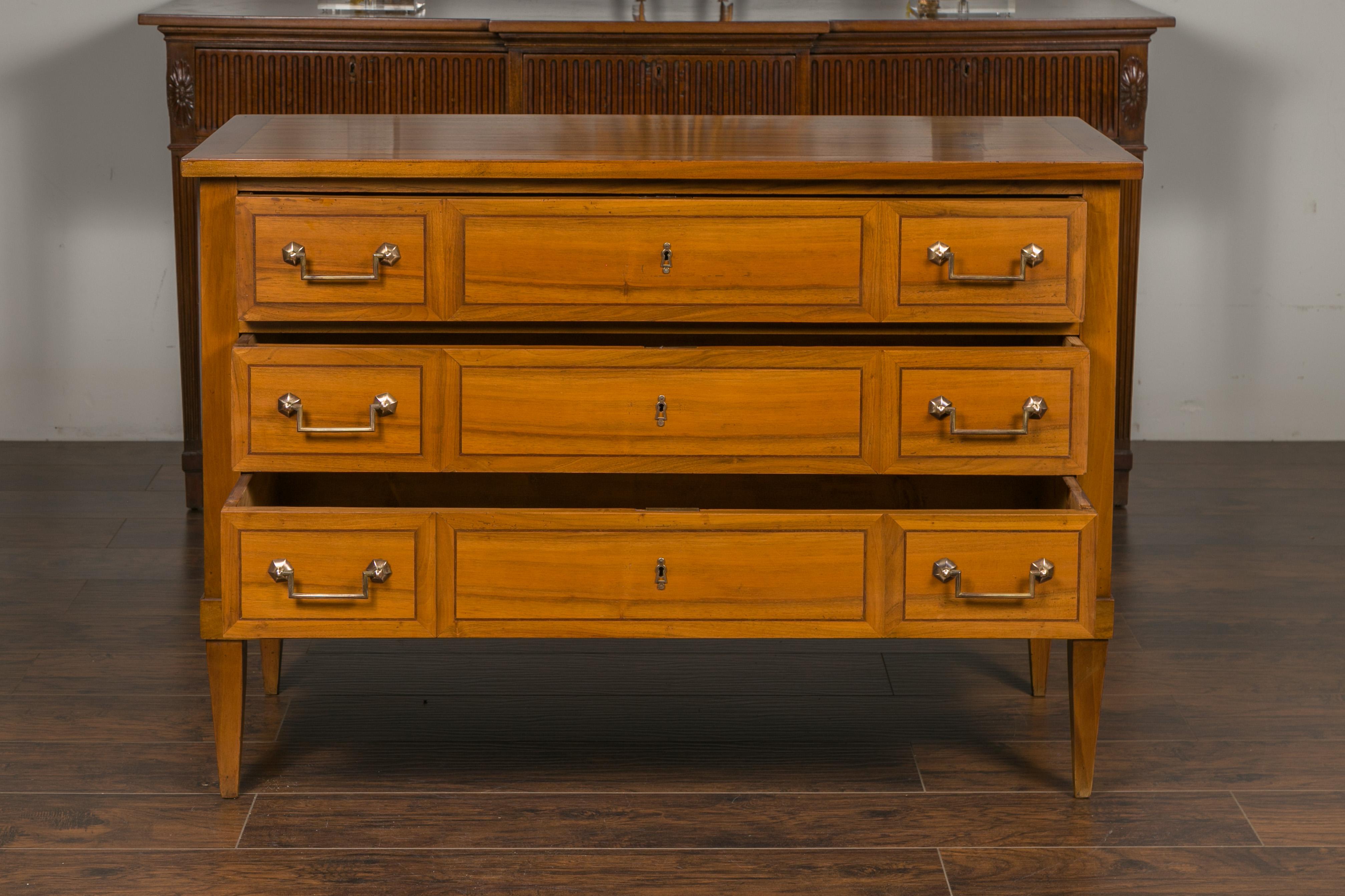 French 1900s Directoire Style Walnut Three-Drawer Commode with Banding For Sale 3