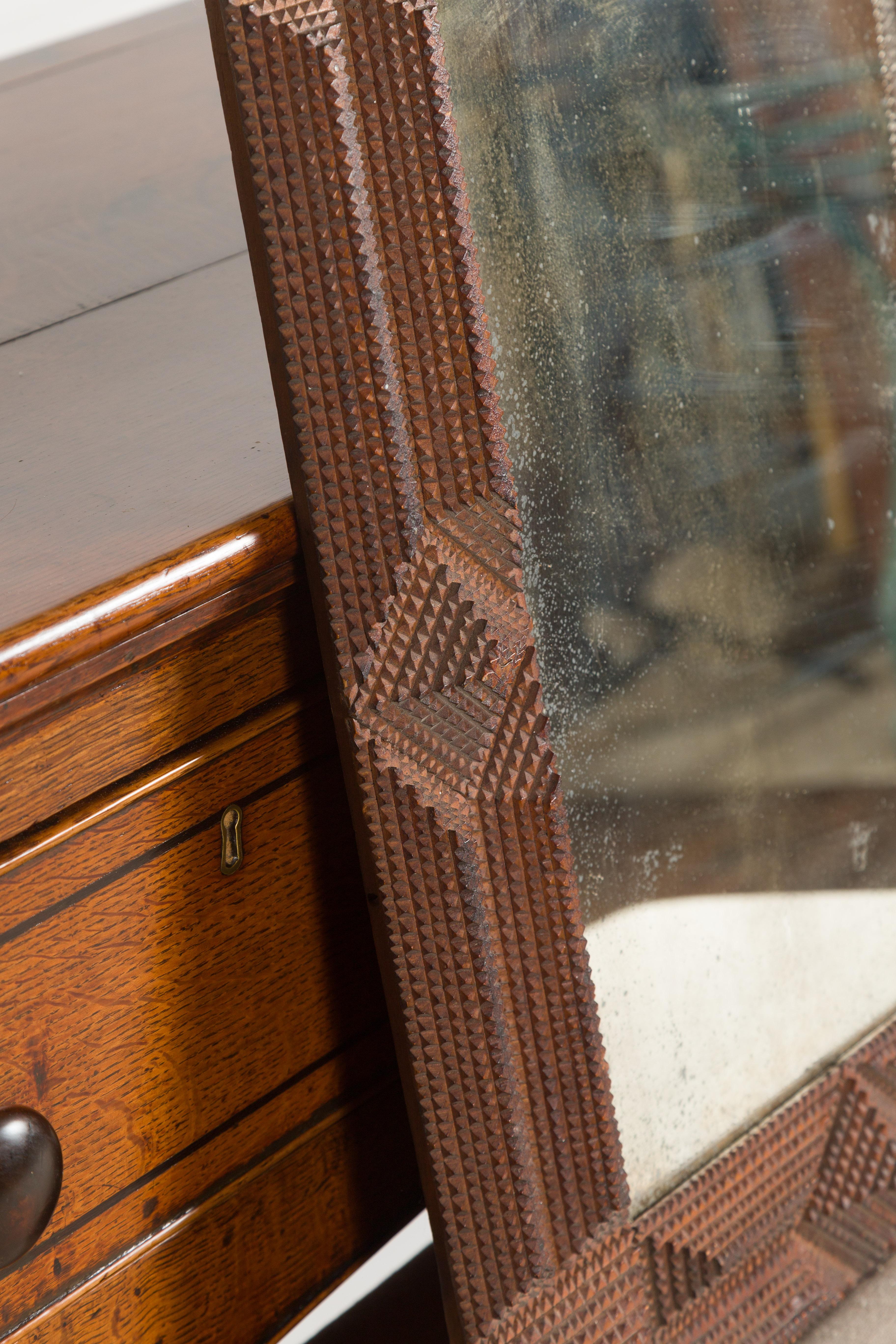French 1900s Hand Carved Tramp Art Mirror with Raised Pyramidal Motifs 4
