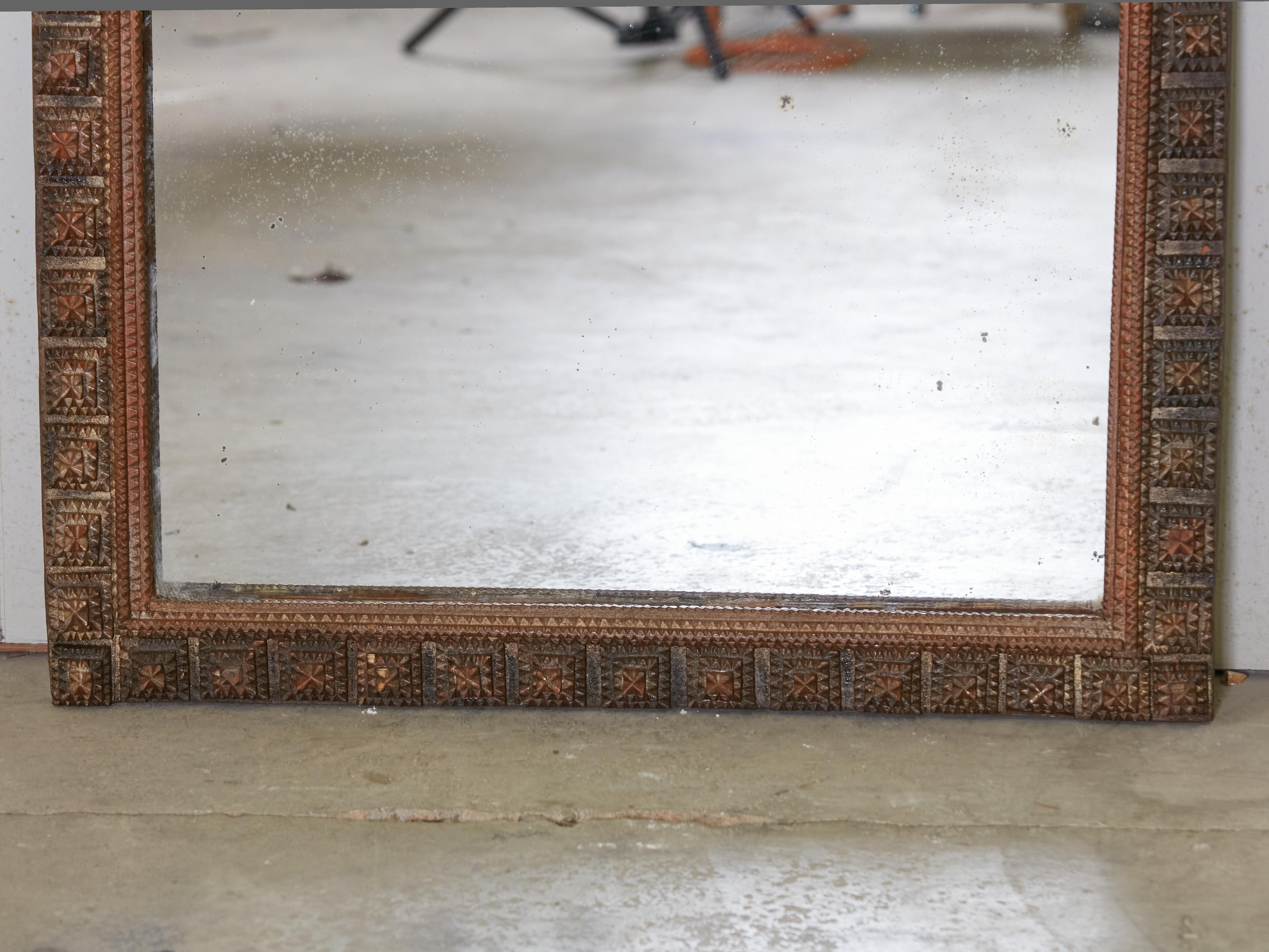 French 1900s Hand Carved Tramp Art Mirror with Raised Pyramidal Motifs In Good Condition In Atlanta, GA