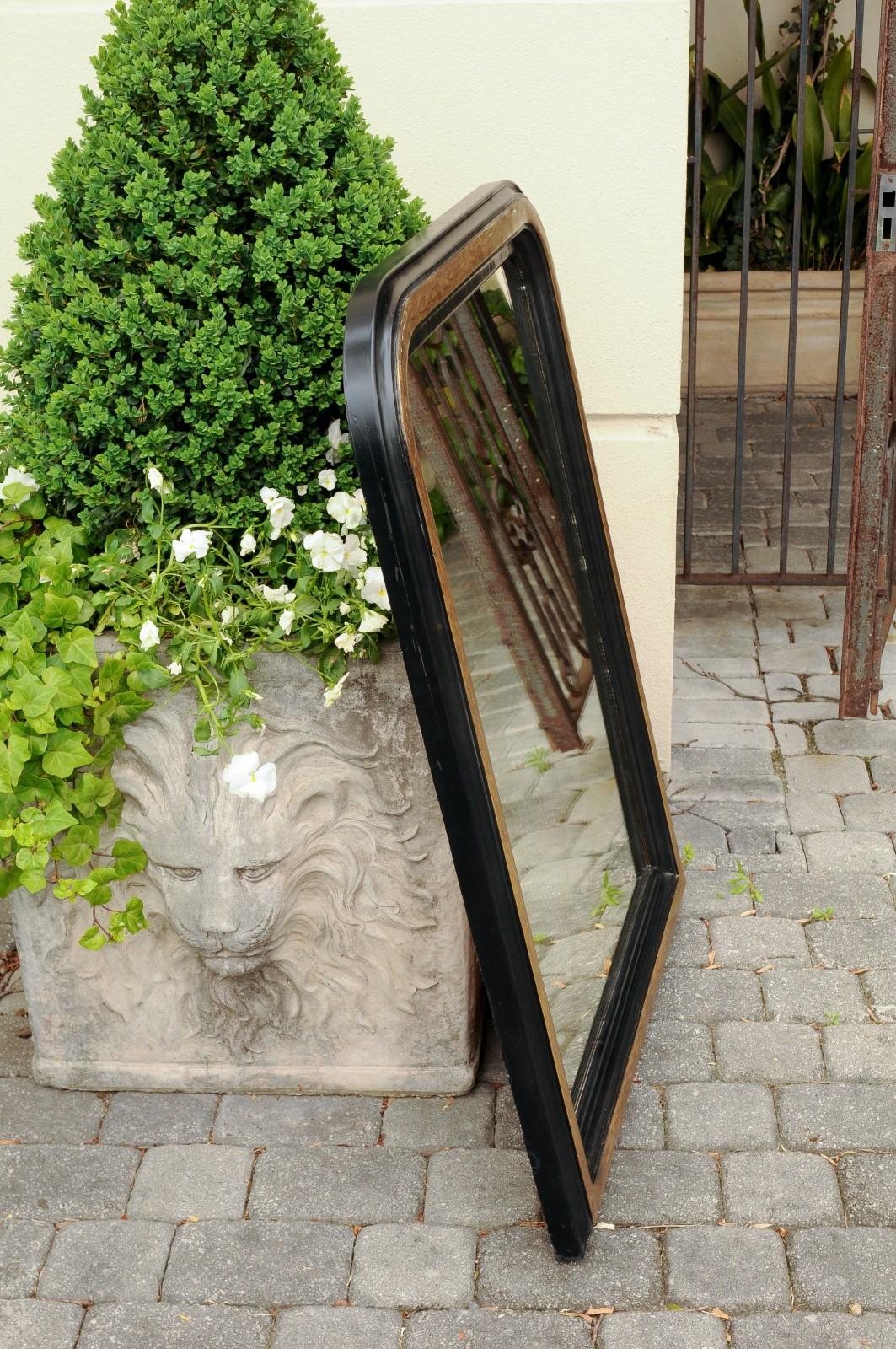 French 1900s Louis-Philippe Style Mirror with Ebonized Frame and Gilt Accents 2