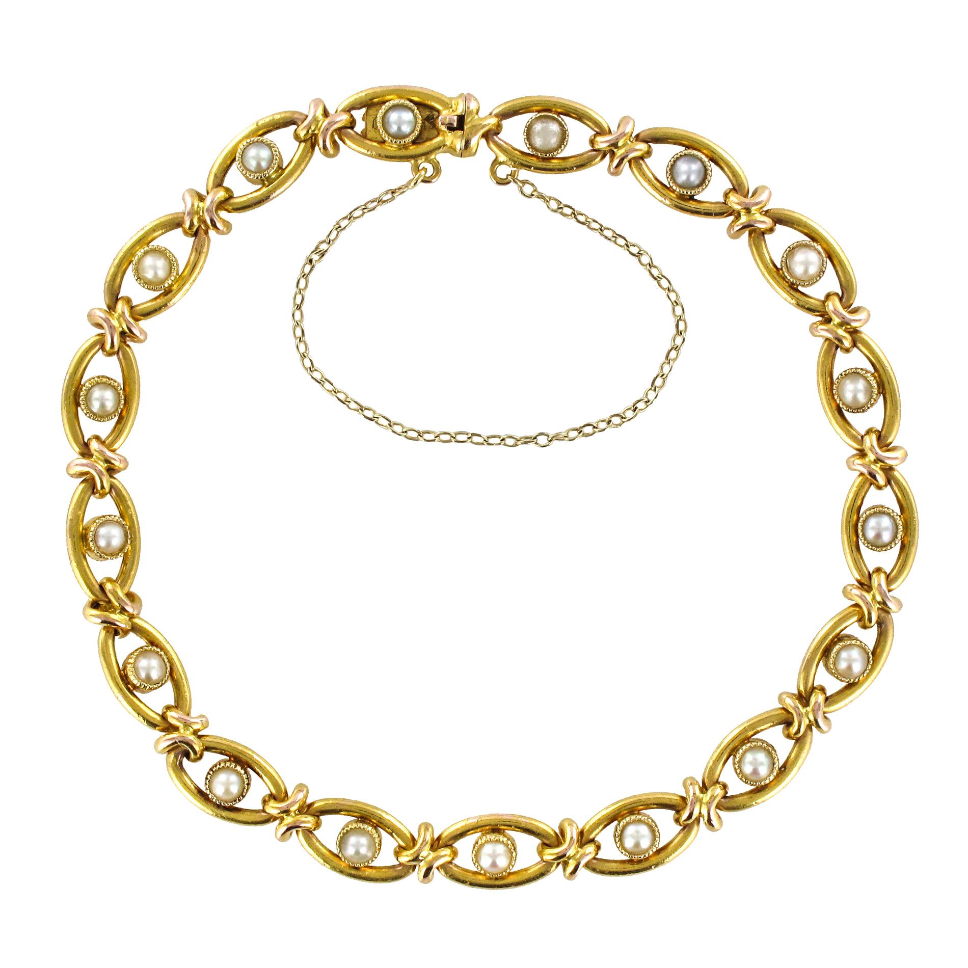 French 1900s Natural Pearl 18 Karat Yellow Gold Bracelet