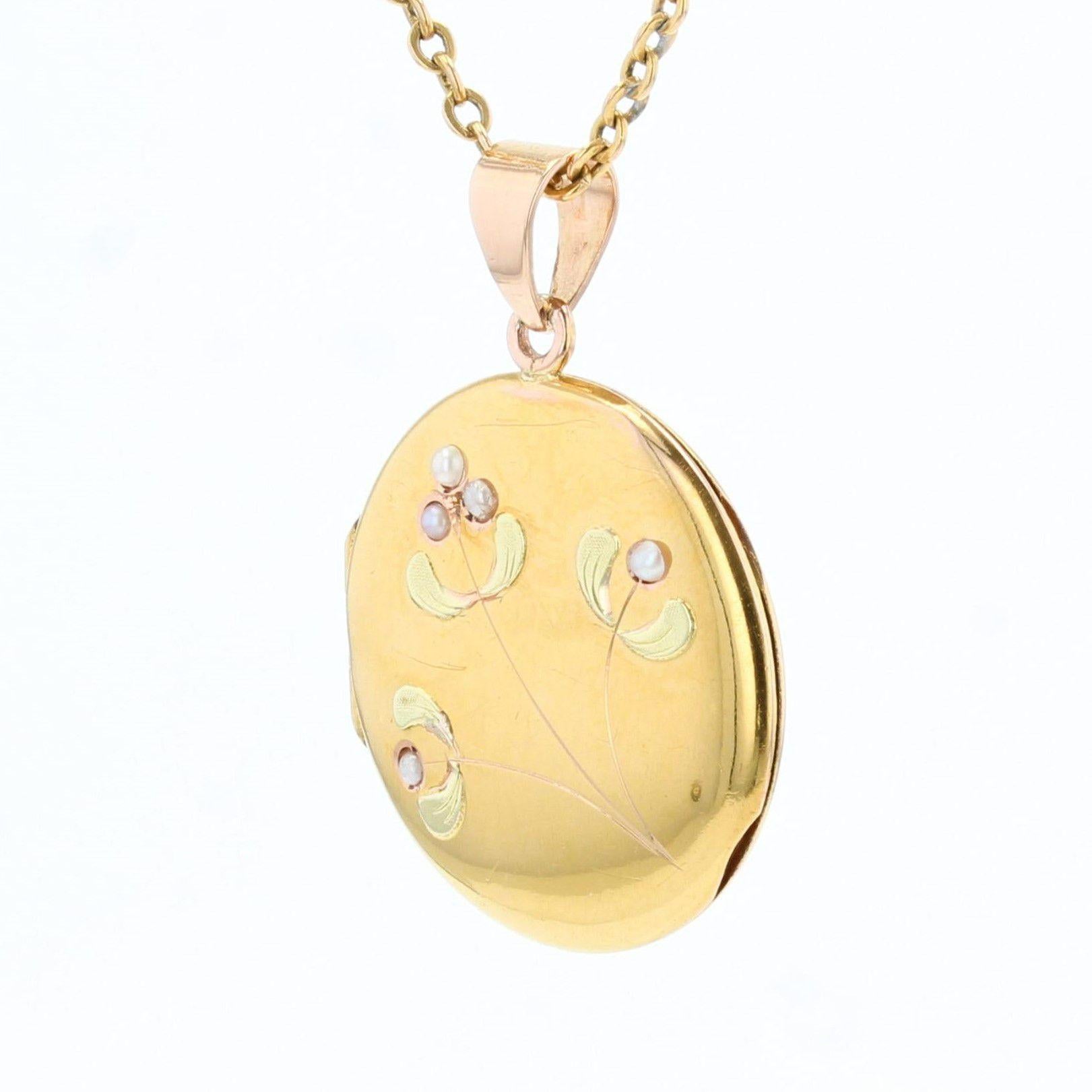 Women's French 1900s Natural Pearl 18 Karat Yellow Gold Opening Pendant