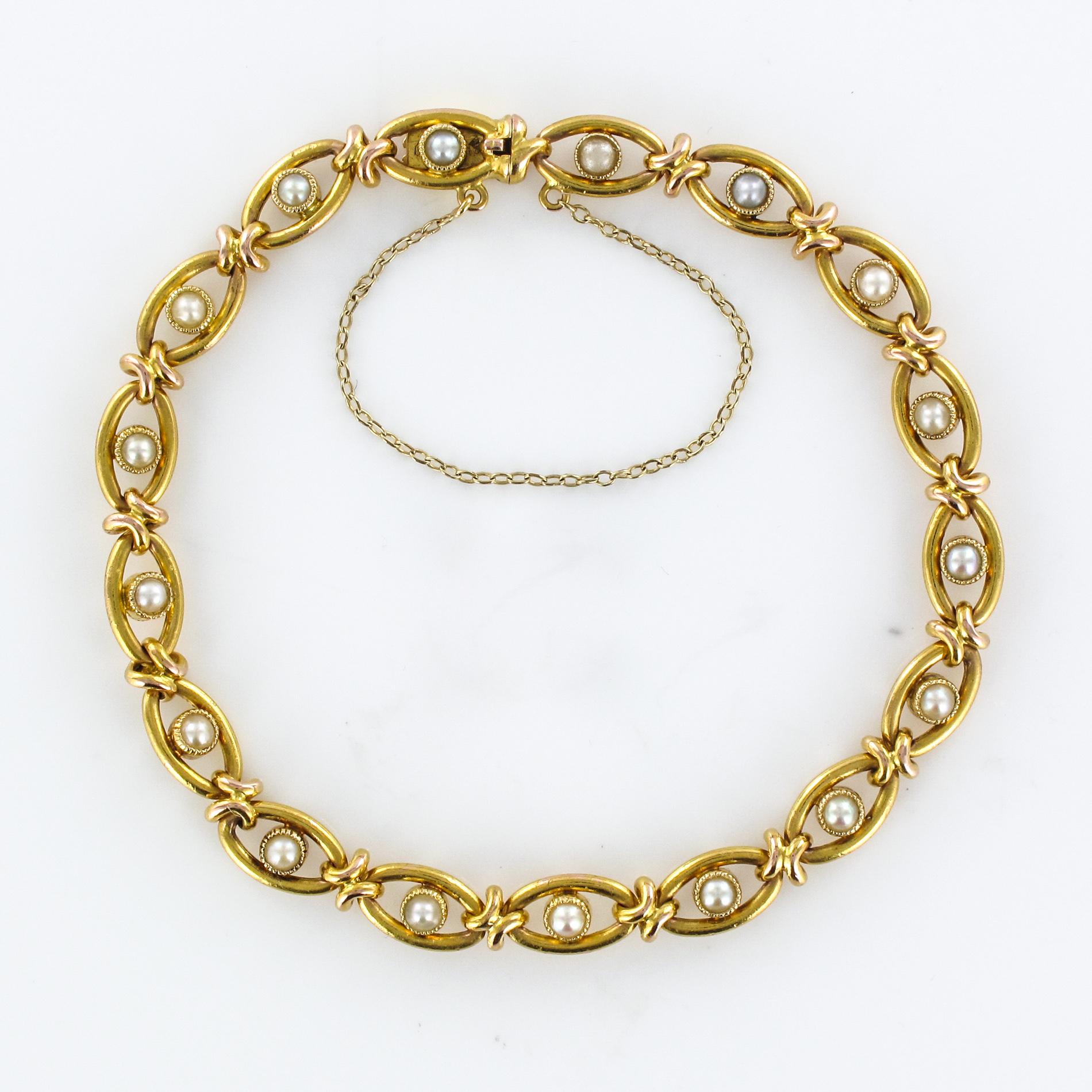 Women's French 1900s Natural Pearl 18 Karat Yellow Gold Bracelet