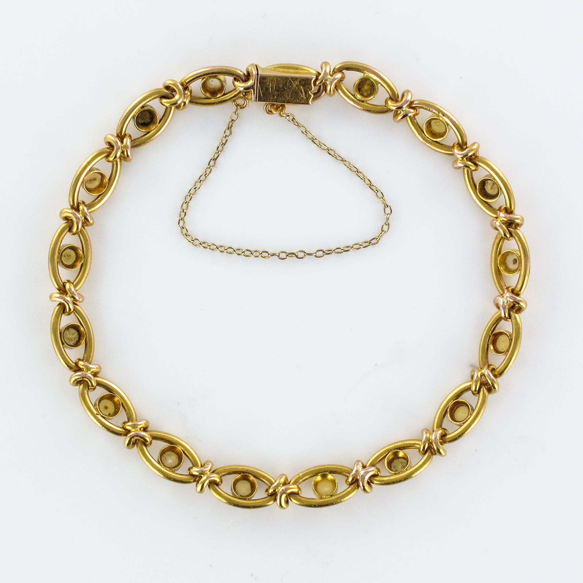 French 1900s Natural Pearl 18 Karat Yellow Gold Bracelet 4