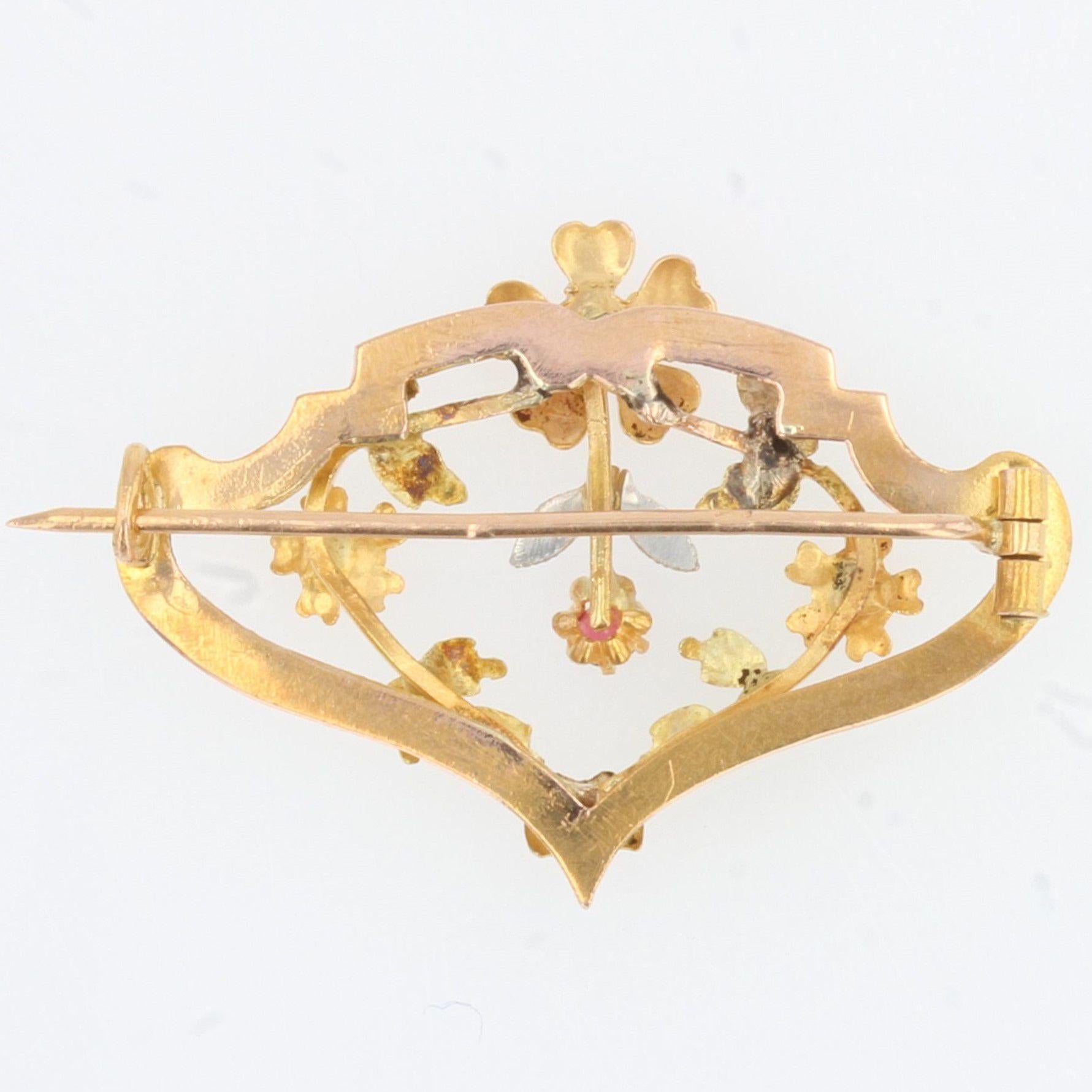 French 1900s Natural Pearl Ruby 18 Karat Yellow Gold Floral Pattern Brooch In Good Condition In Poitiers, FR