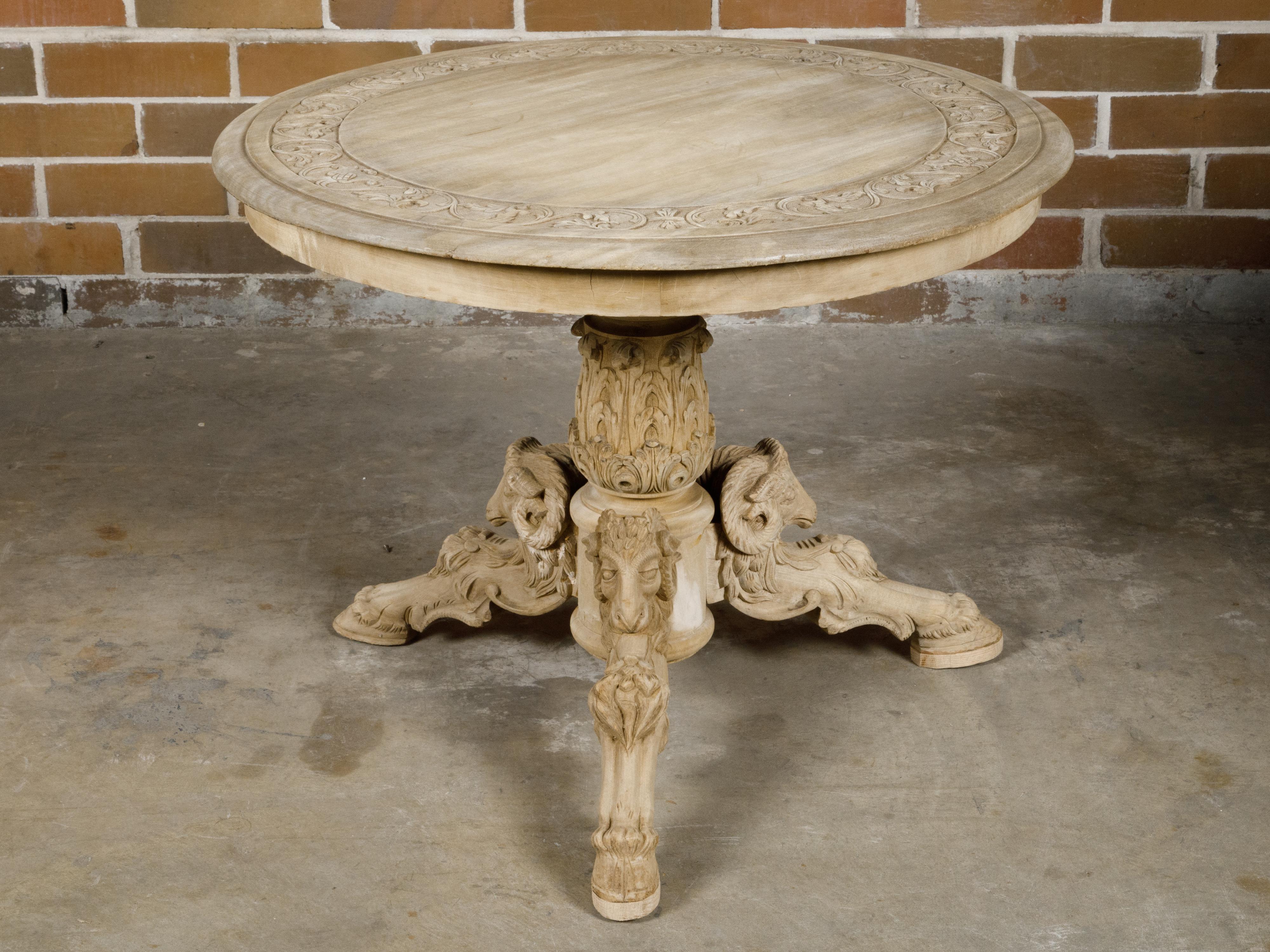 French 1900s Round Top Pedestal Table with Carved Rams' Heads and Scrollwork 7