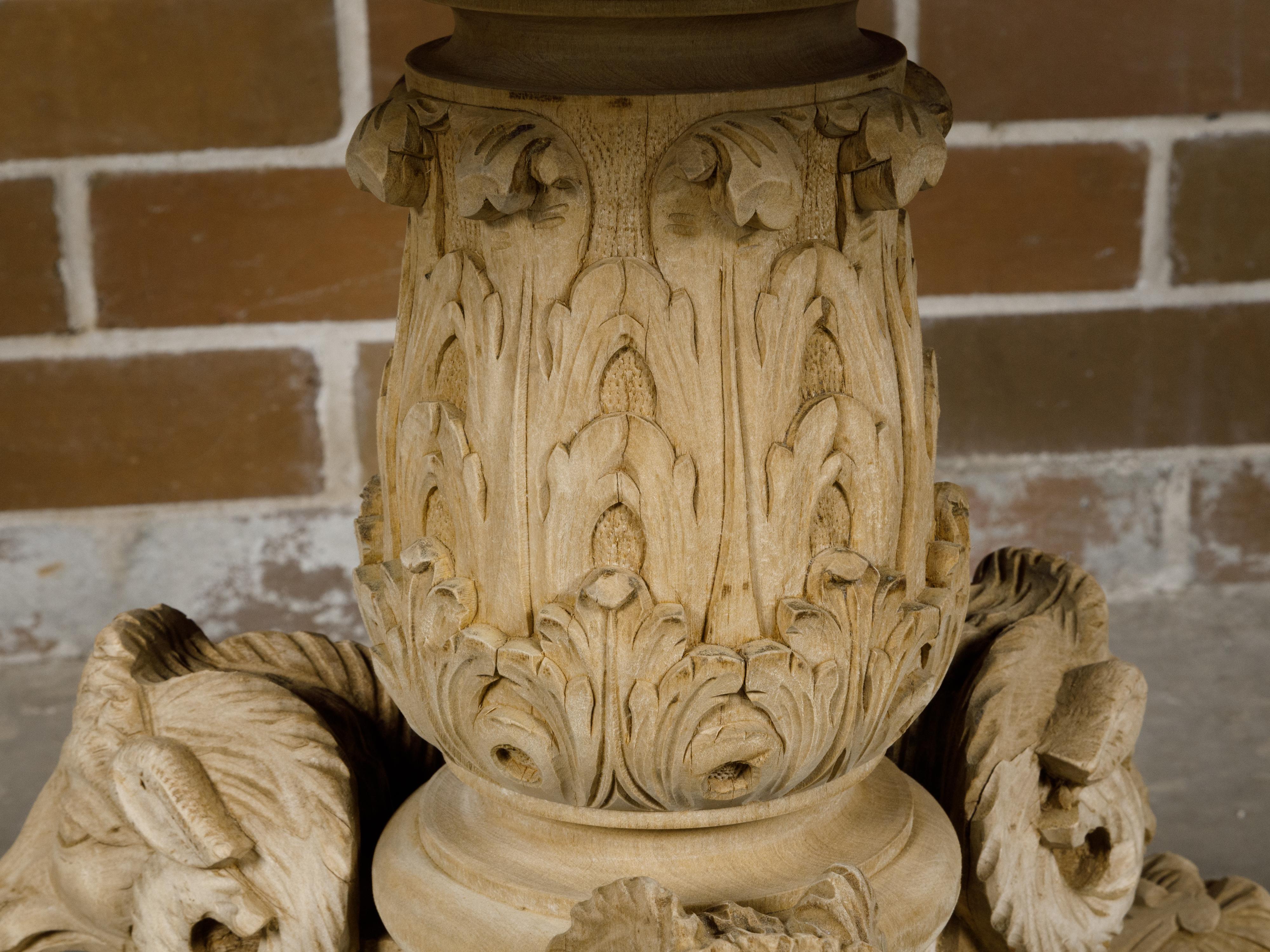 French 1900s Round Top Pedestal Table with Carved Rams' Heads and Scrollwork For Sale 2