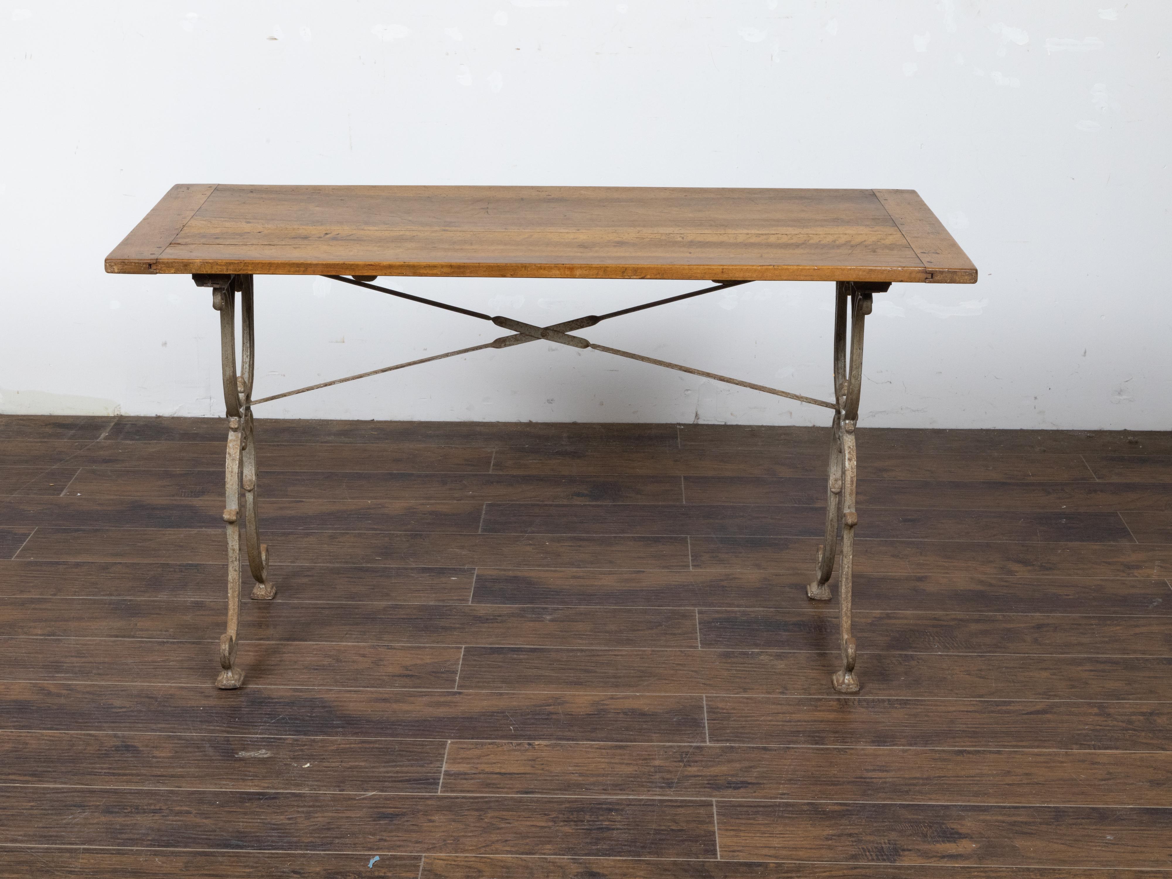 20th Century French 1900s Steel and Wood Console Table with Curving X-Form Legs and Stretcher For Sale