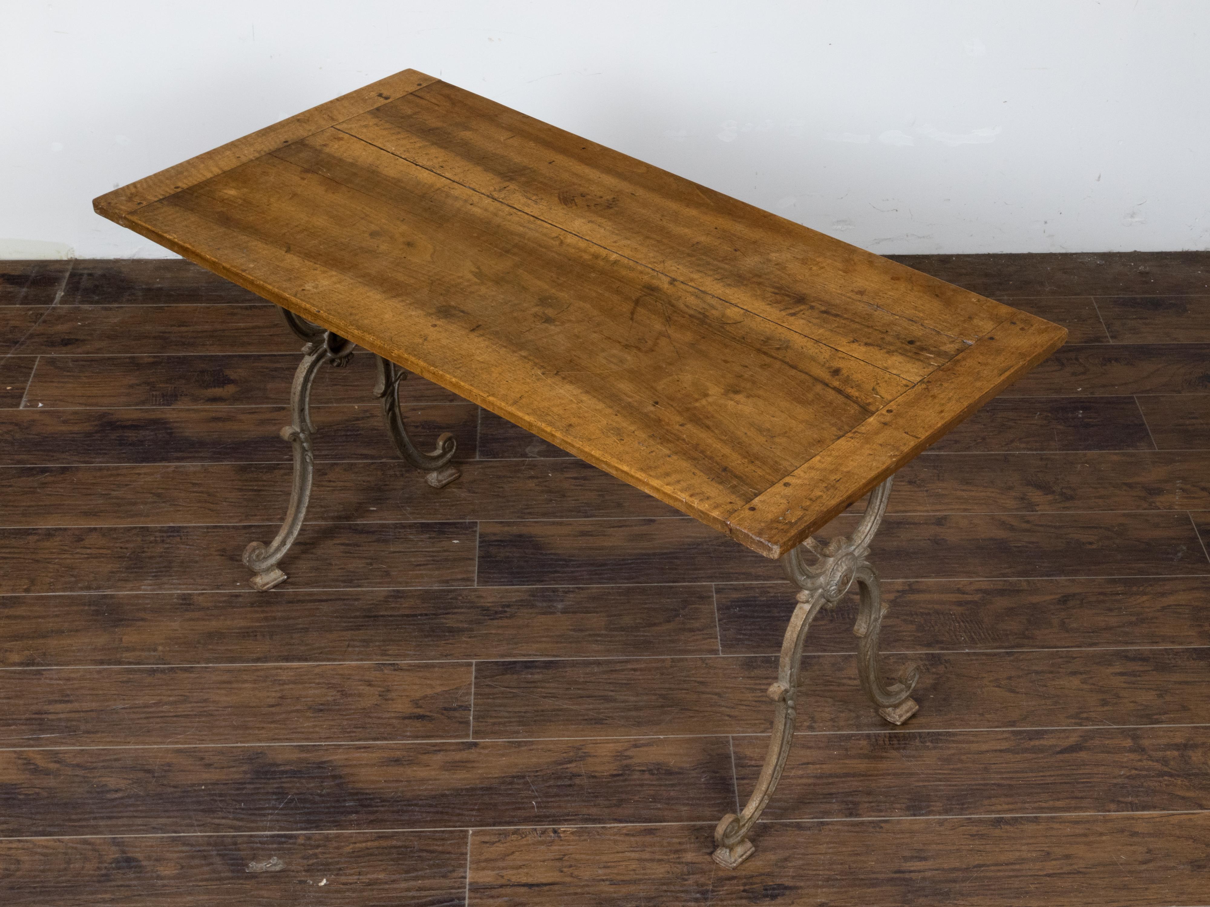 Konsolentisch aus Stahl und Holz aus den 1900er Jahren mit geschwungenen X-förmigen Beinen und Stretcher im Angebot 3