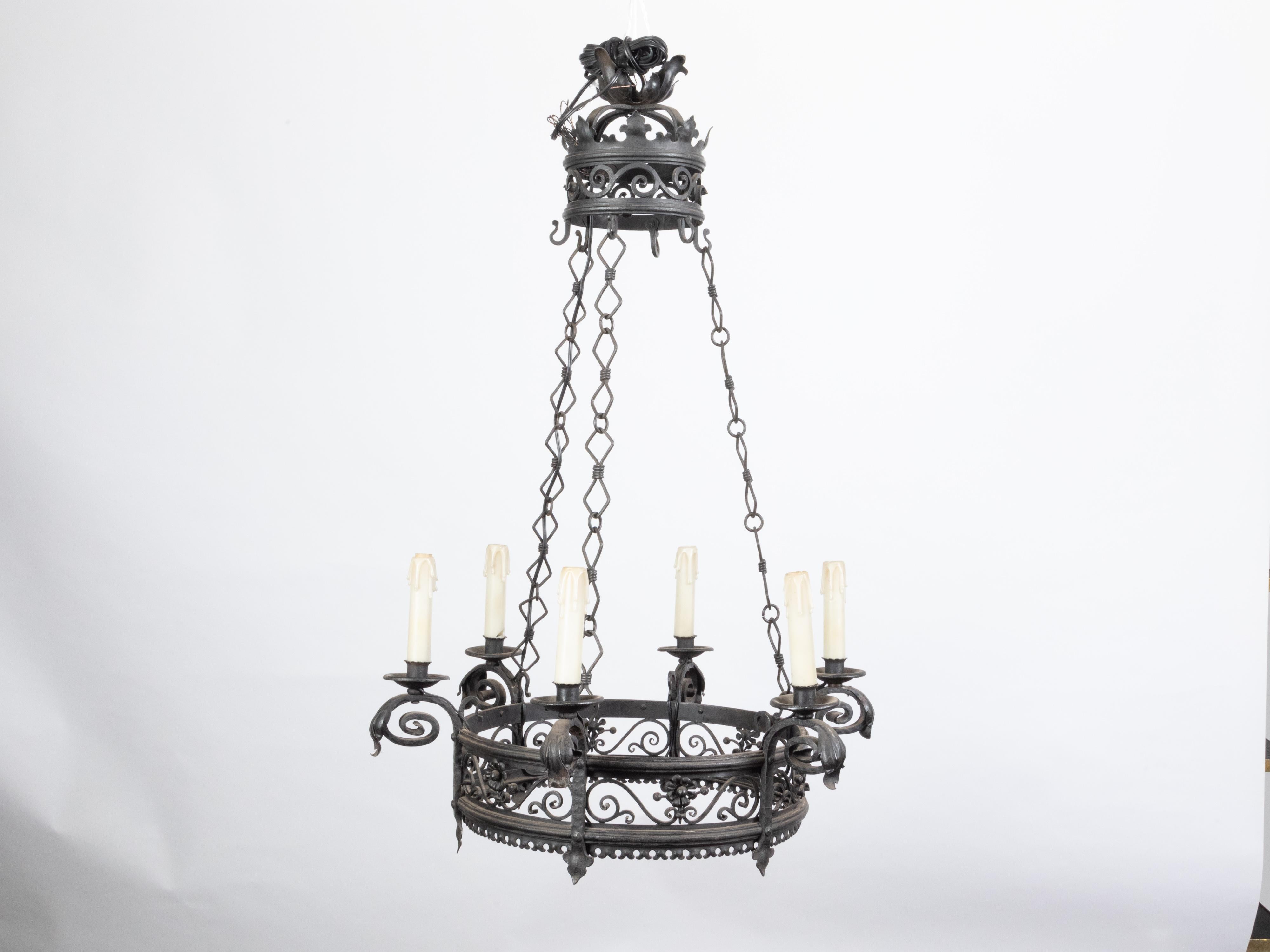 French 1900s Turn of the Century Iron Chandelier with Six Lights and Scrollwork In Good Condition For Sale In Atlanta, GA