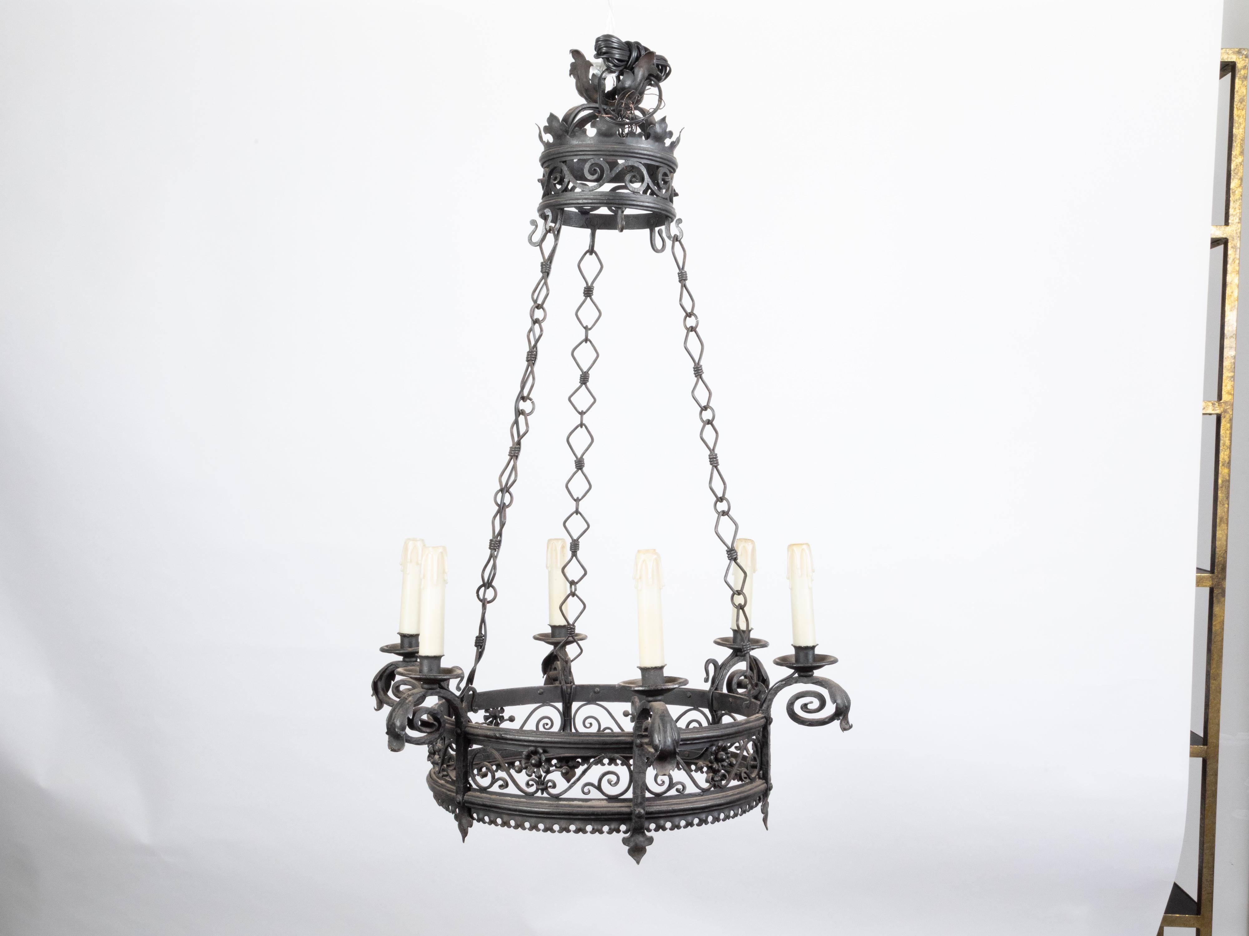 French 1900s Turn of the Century Iron Chandelier with Six Lights and Scrollwork For Sale 1