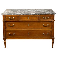 French 1900s Walnut Five-Drawer Commode with Grey Marble Top and Fluted Posts