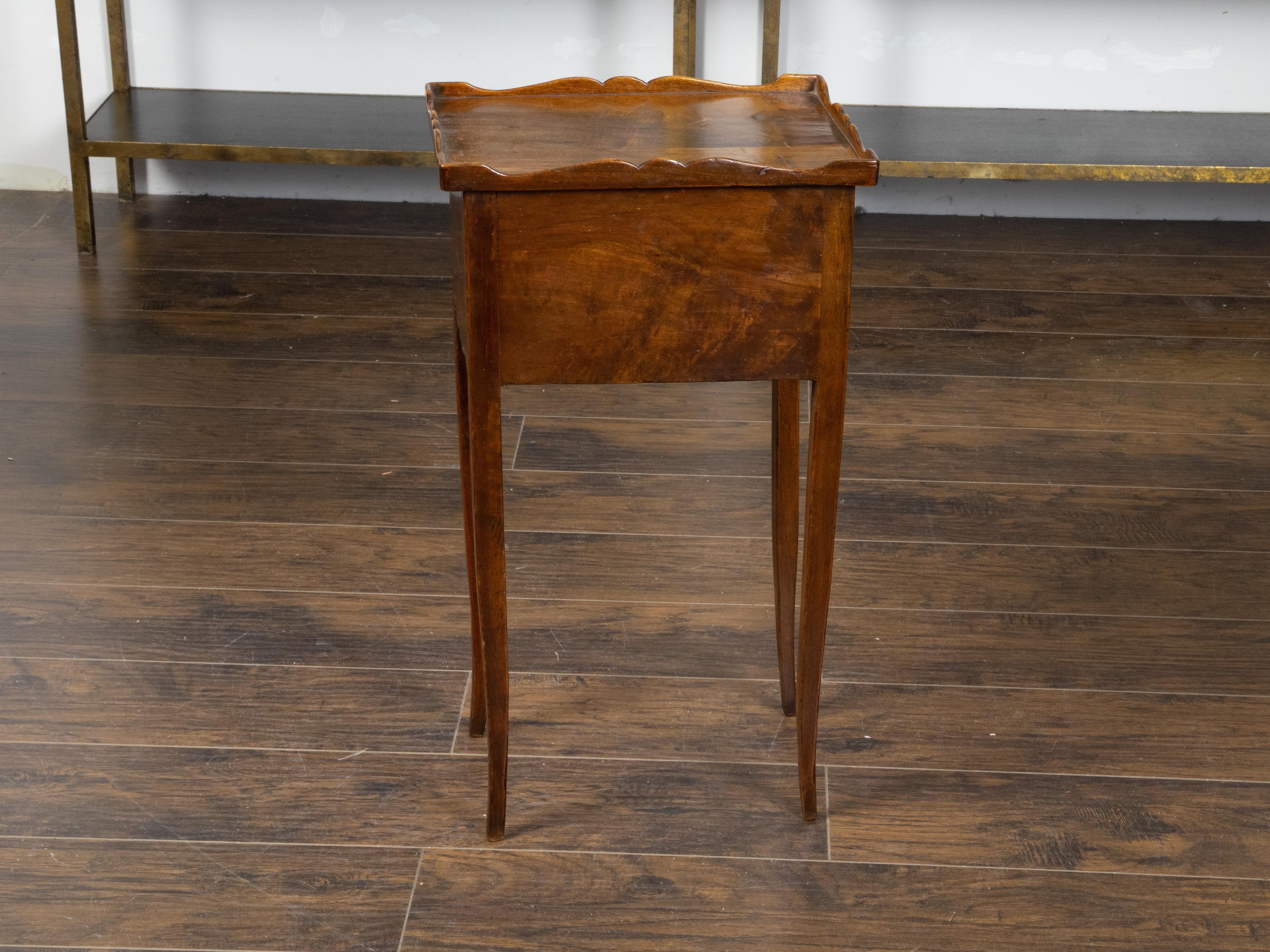 French, 1900s, Walnut Side Table with Carved Tray Top and Four Small Drawers For Sale 3