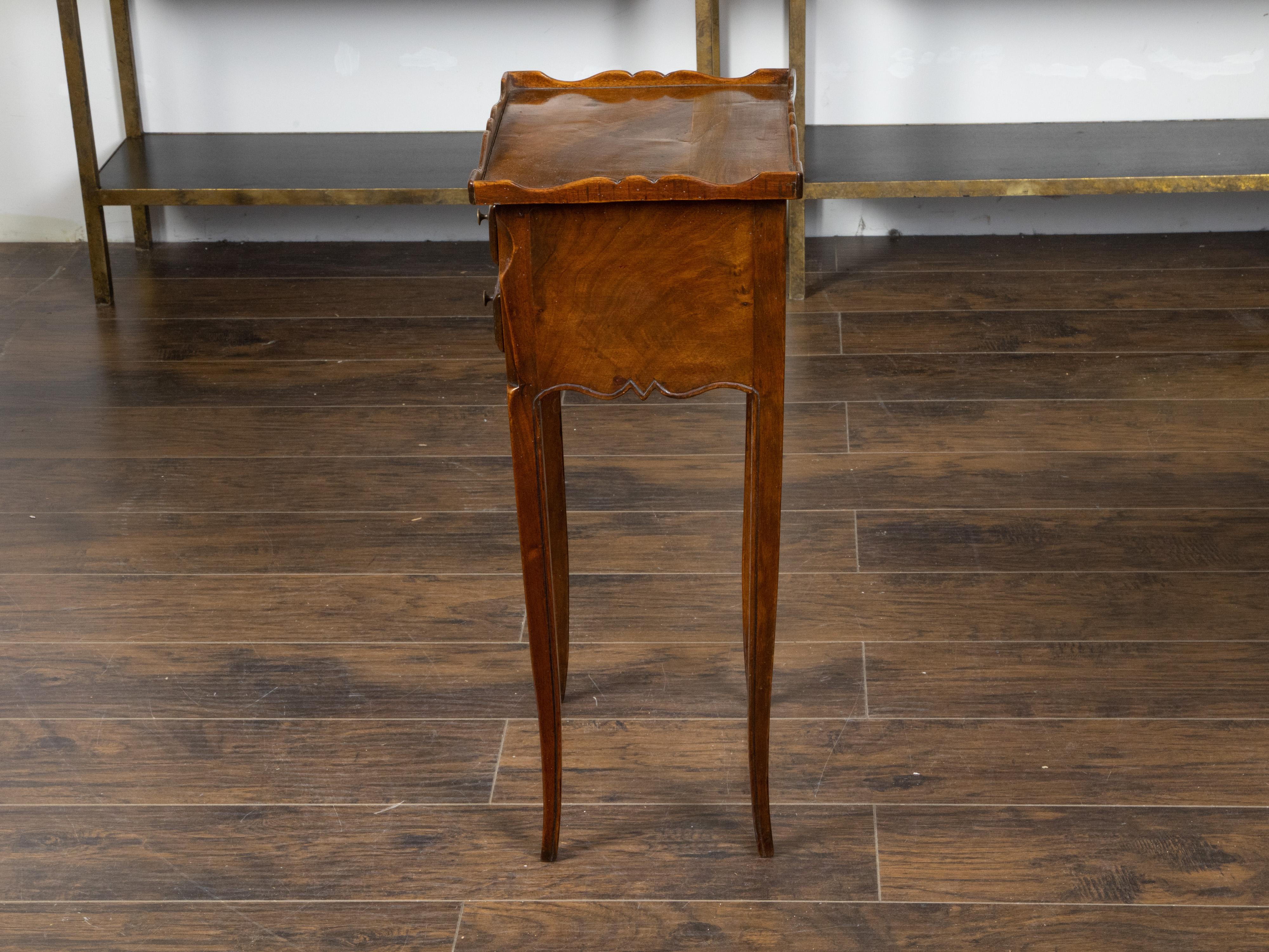 French, 1900s, Walnut Side Table with Carved Tray Top and Four Small Drawers For Sale 4