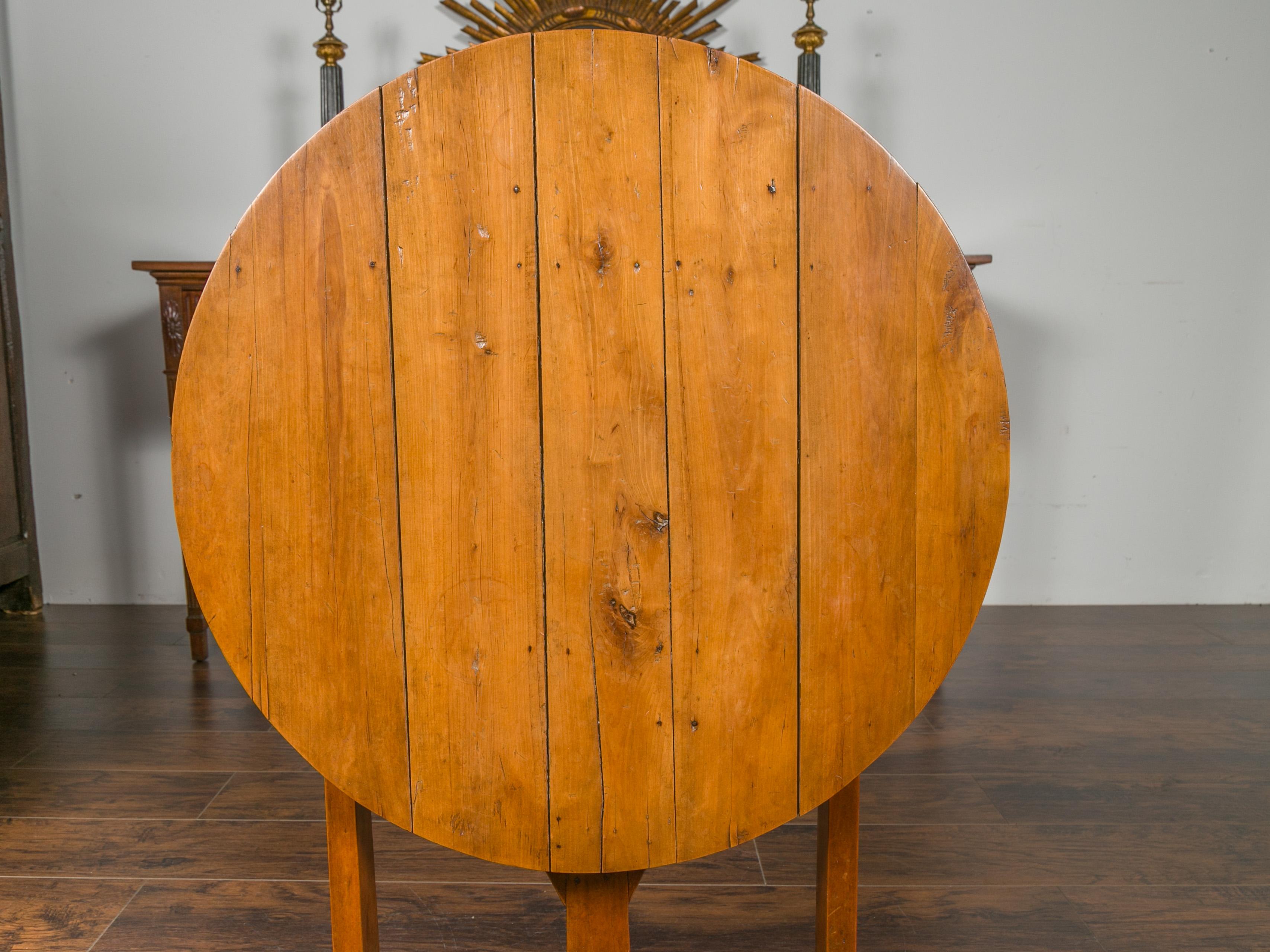 20th Century French 1900s Walnut Wine Tasting Table with Round Tilt-Top and Trestle Base