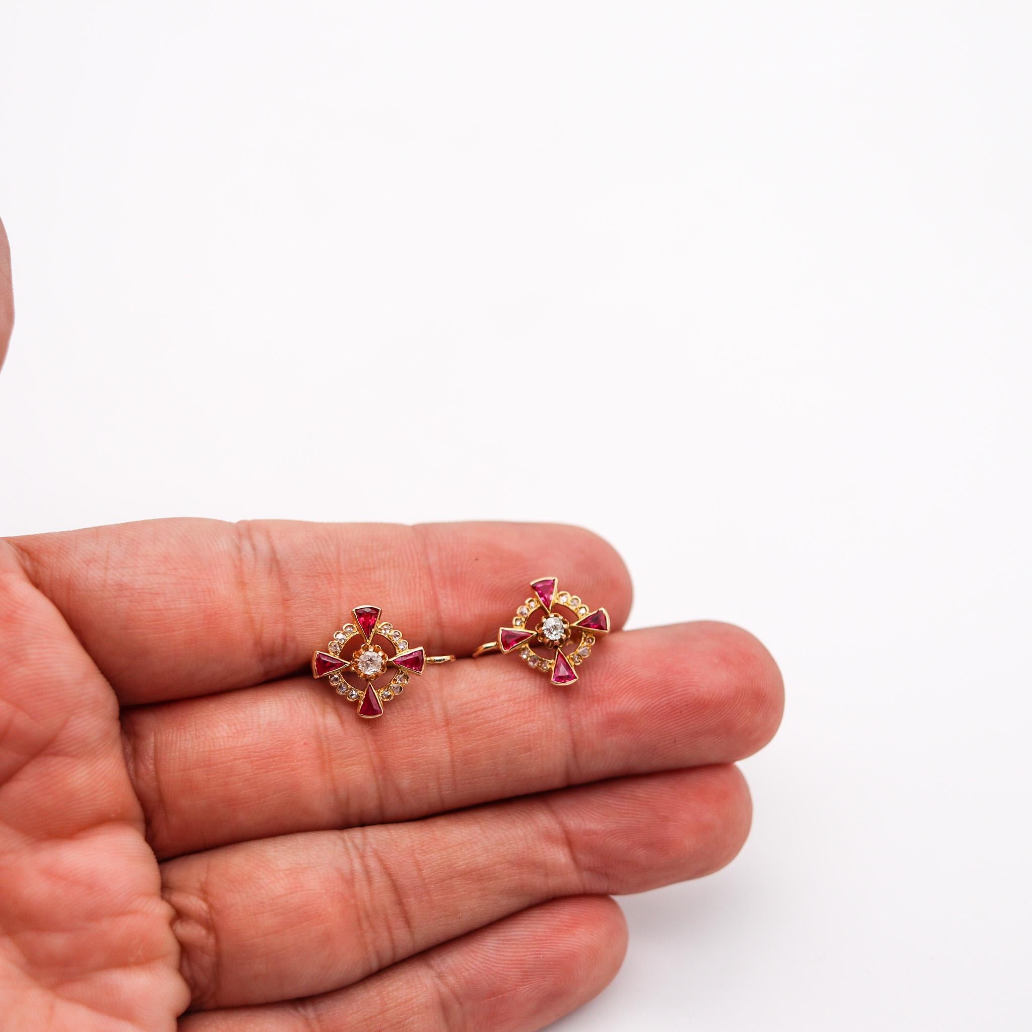 French 1905 Edwardian Earrings in 18kt Gold with Diamonds and Red Burmese Rubies In Excellent Condition In Miami, FL