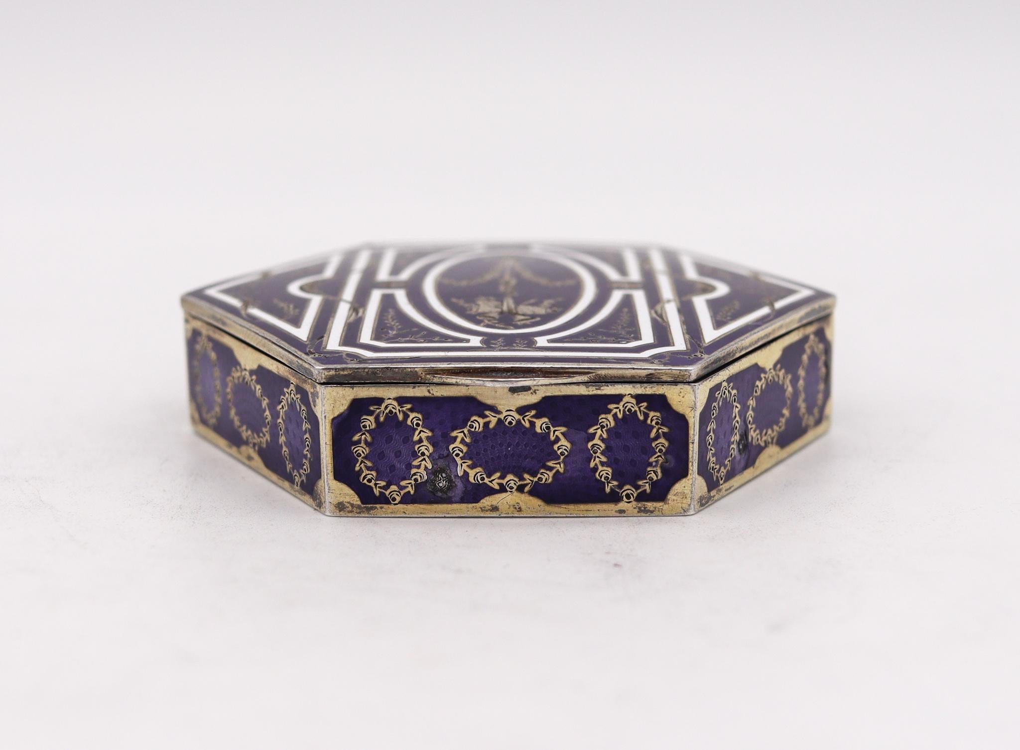 French 1905 Edwardian Hexagonal Snuff Box Sterling Silver with Guilloche Enamel For Sale 4