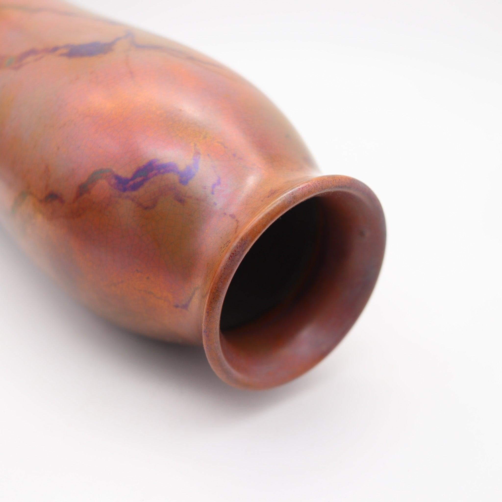Vernissé Vase balustre cabinet Art Nouveau FRANÇAIS 1910 en céramique émaillée cuivre en vente