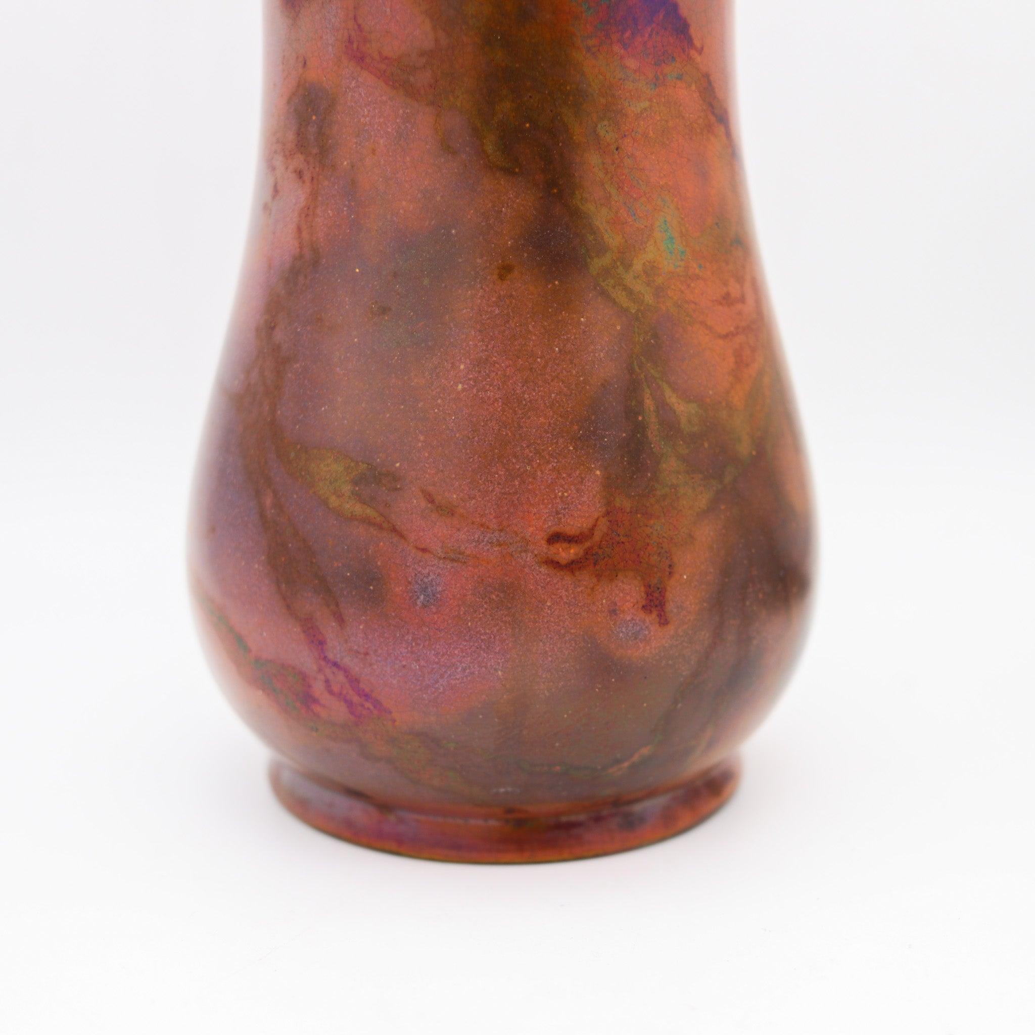 Début du 20ème siècle Vase balustre cabinet Art Nouveau FRANÇAIS 1910 en céramique émaillée cuivre en vente