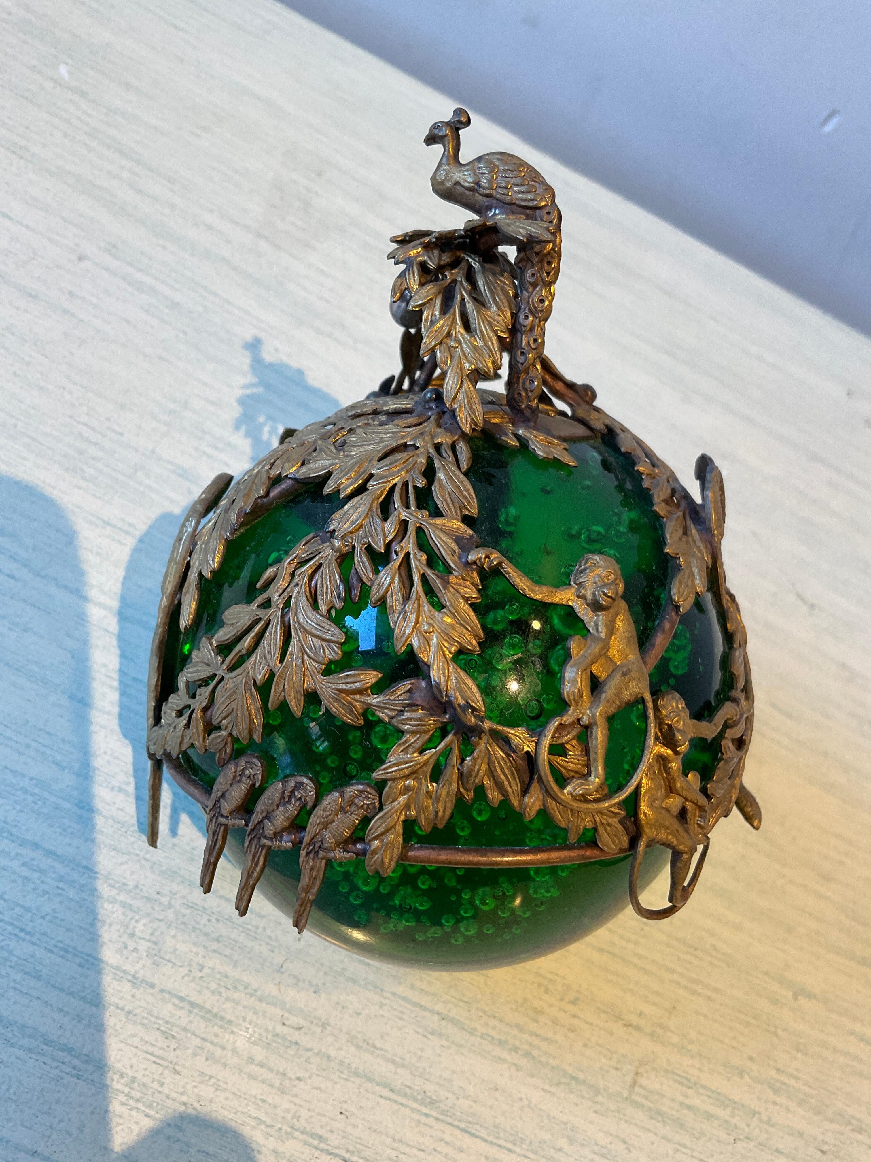 French 1910 Green Bubble Glass Ormolu Animal Paperweight For Sale 1