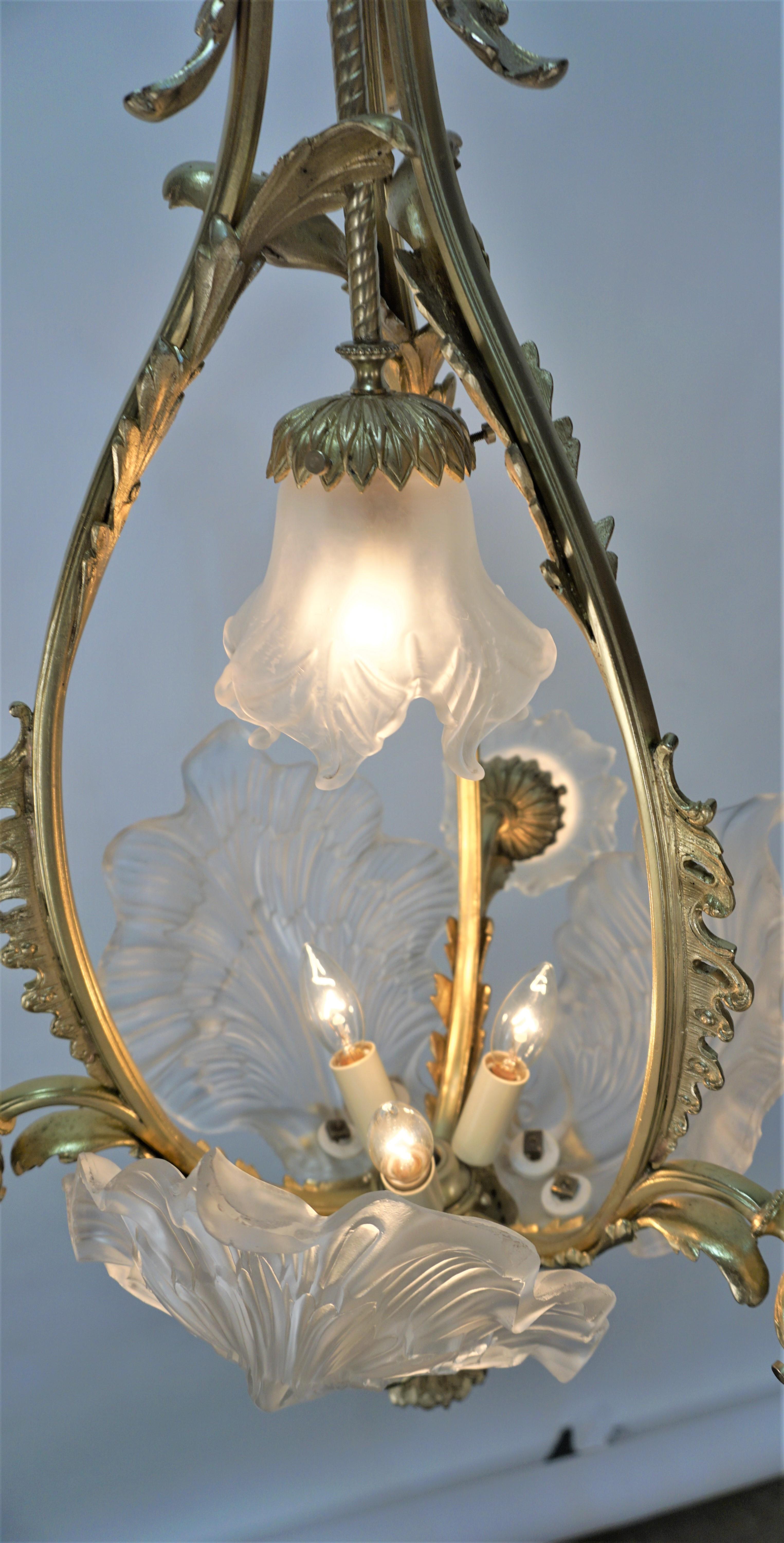 French 1910's Bronze and Blown Glass Chandelier For Sale 8