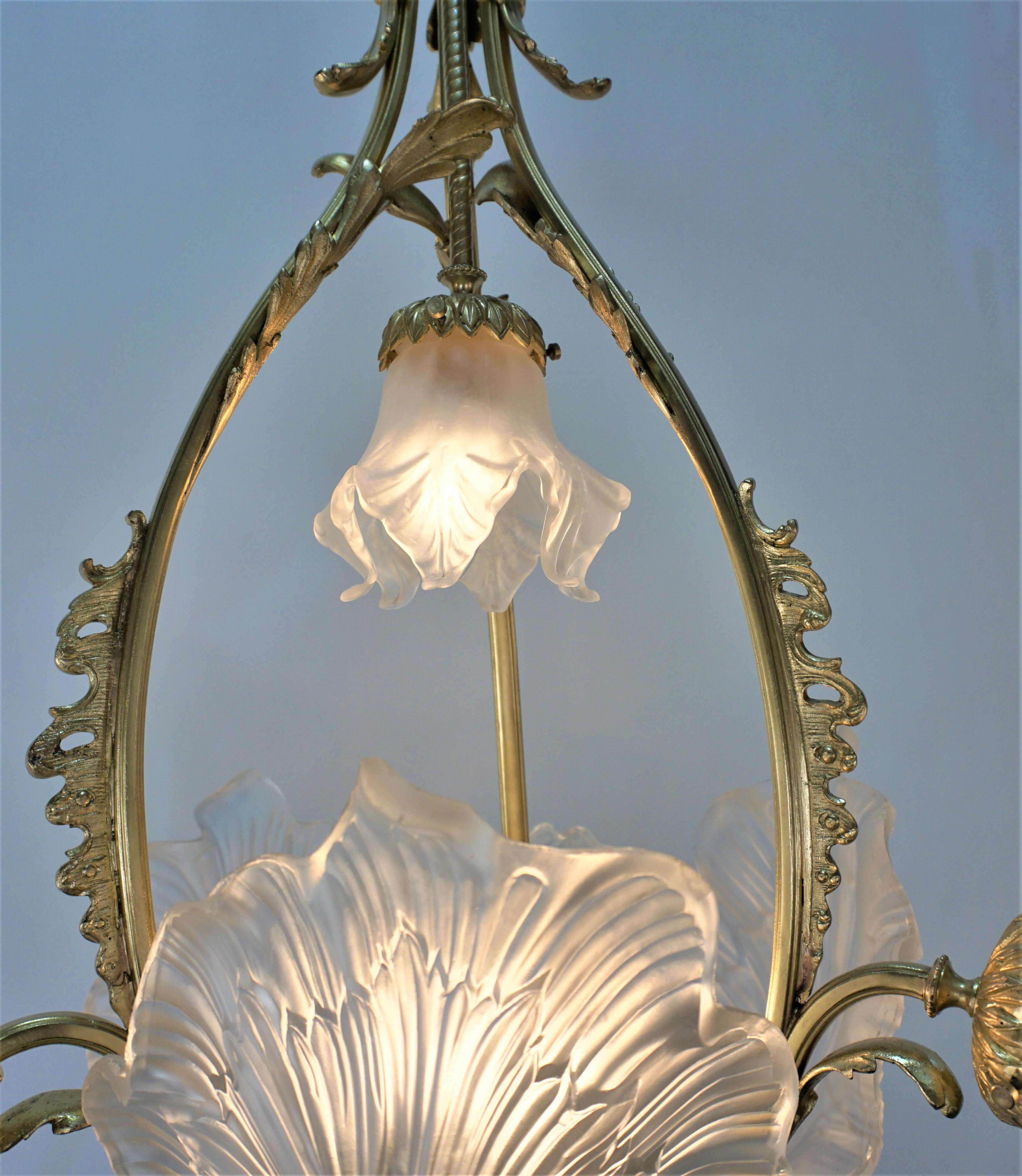Early 20th Century French 1910's Bronze and Blown Glass Chandelier For Sale