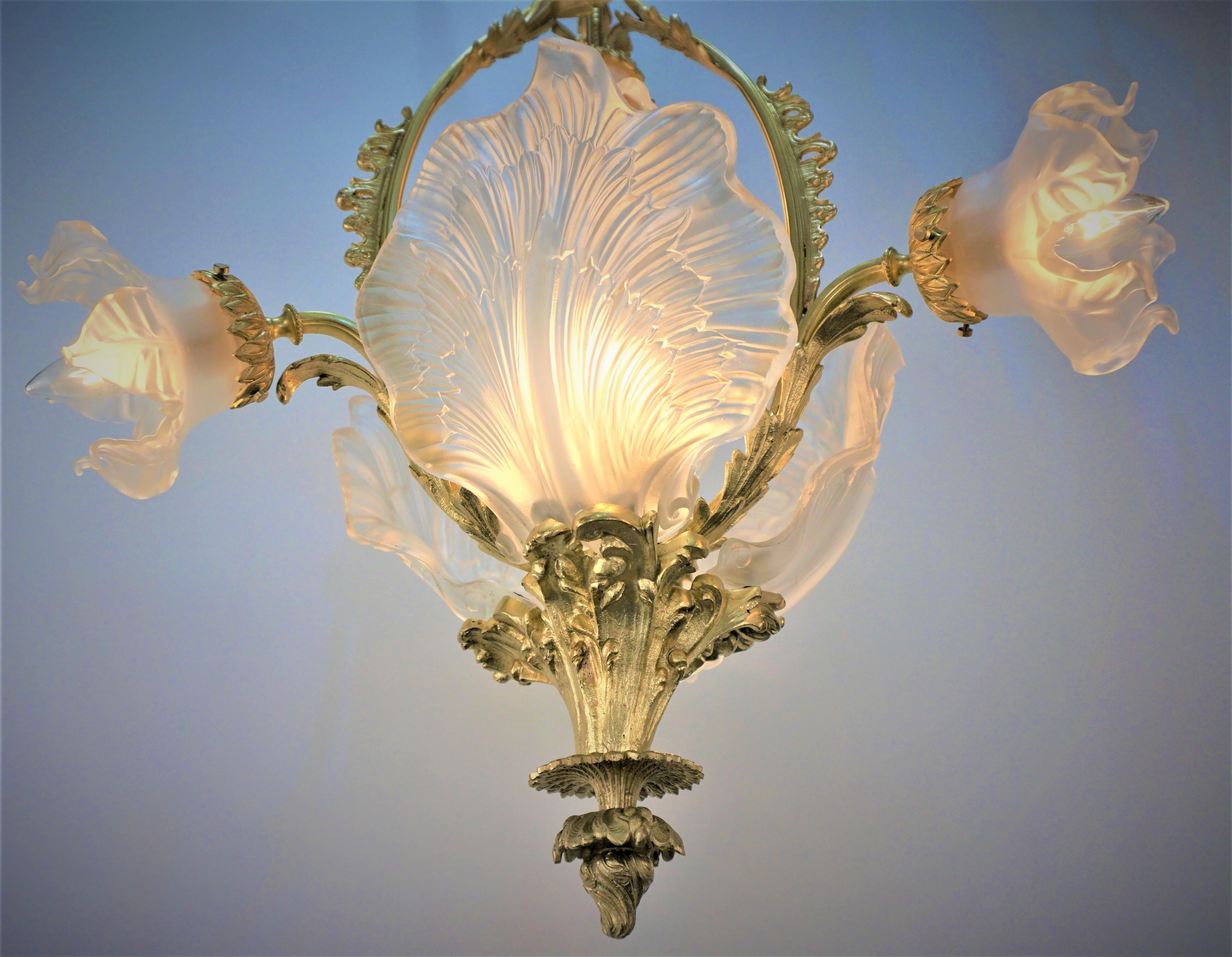 French 1910's Bronze and Blown Glass Chandelier For Sale 1