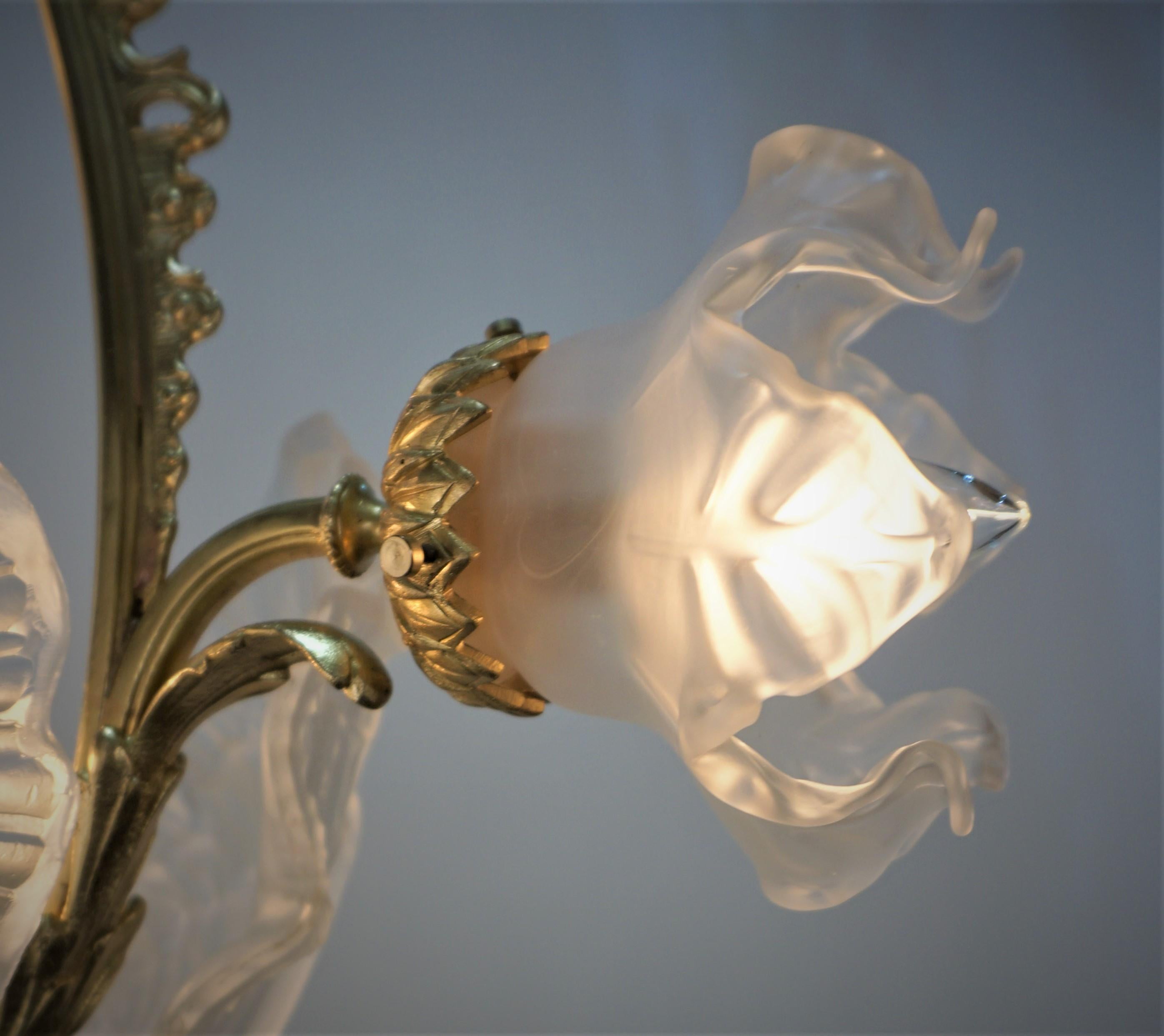 French 1910's Bronze and Blown Glass Chandelier For Sale 3