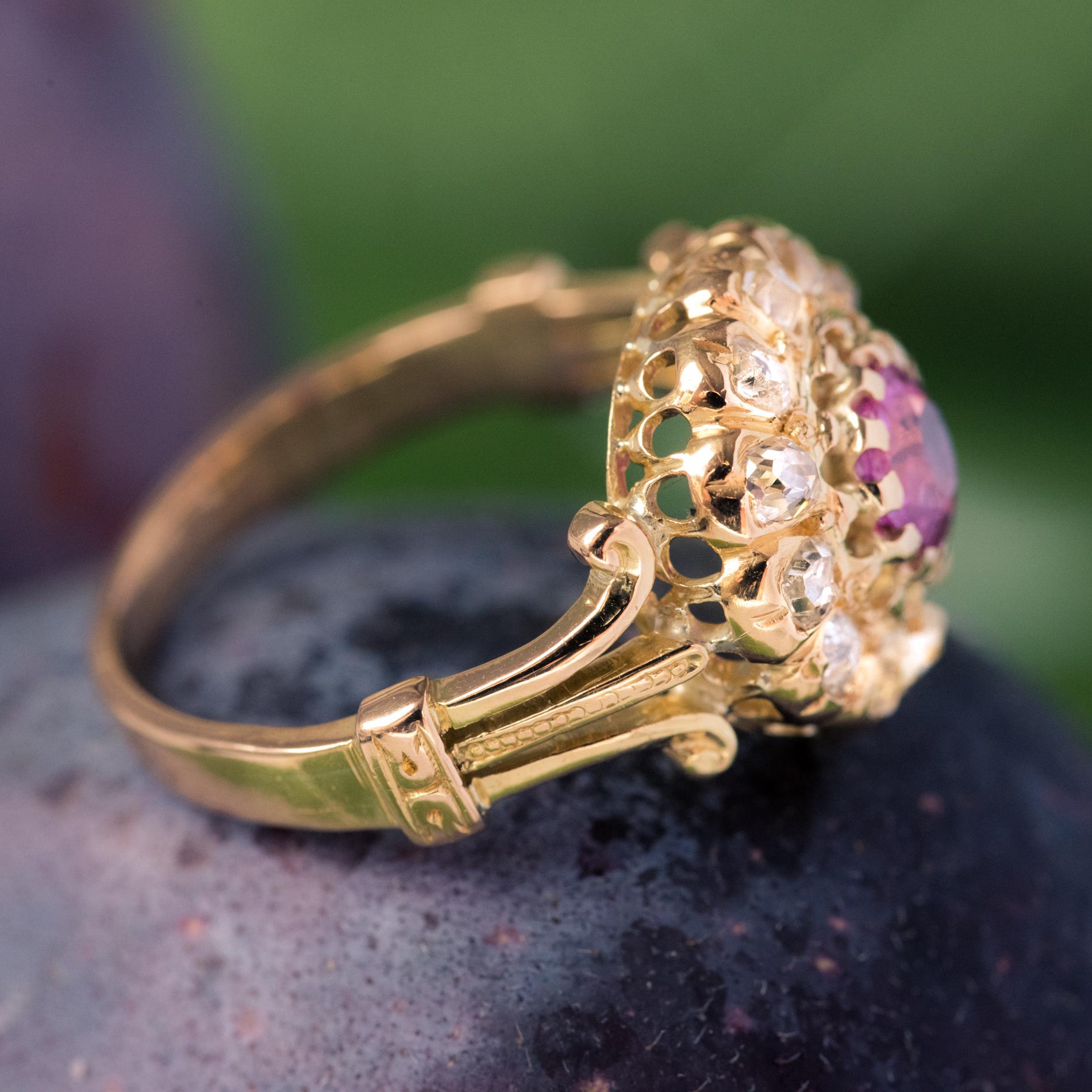 French 1910s Pink Sapphire Diamonds 18 Karat Yellow Gold Daisy Ring 1